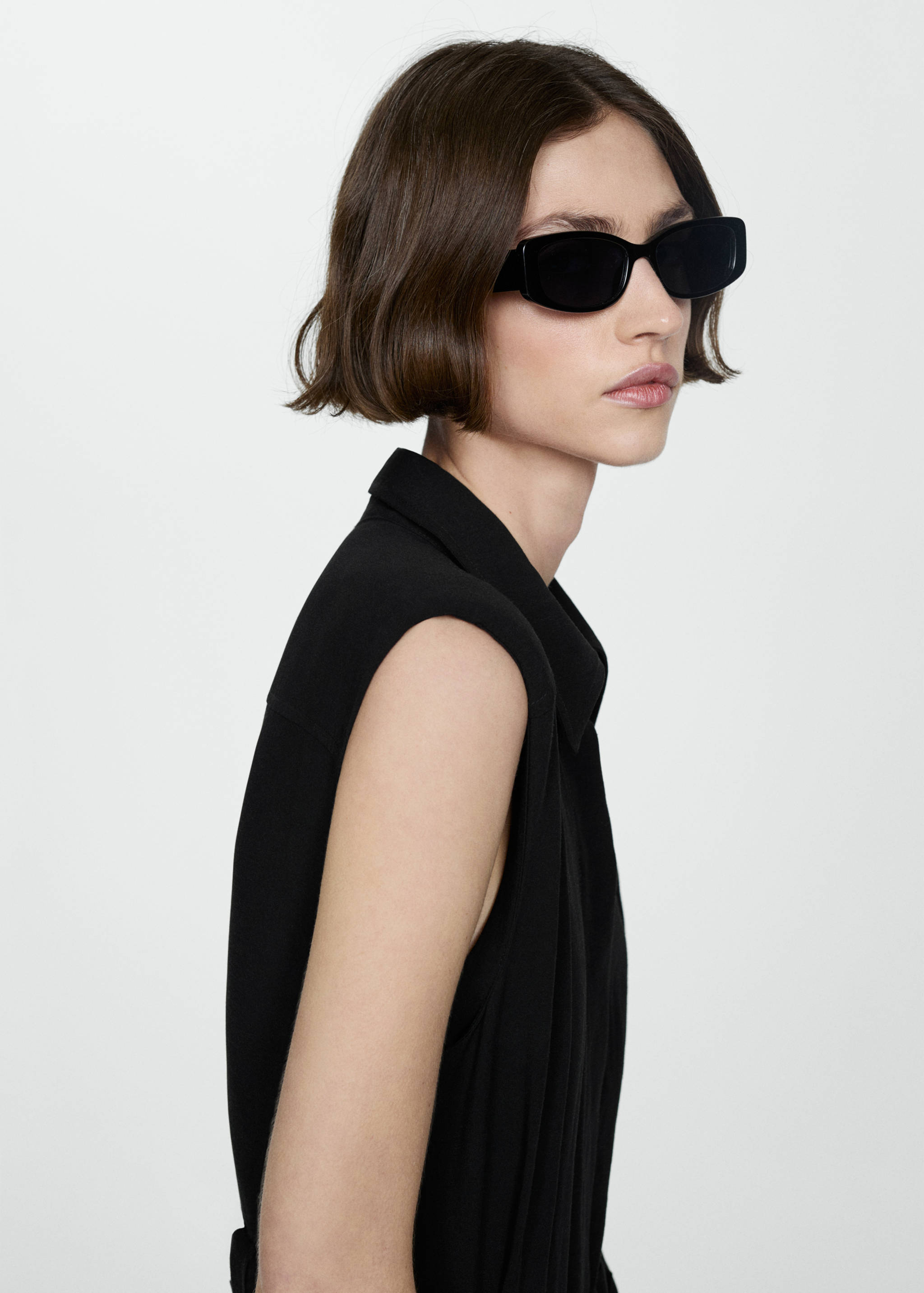 Jumpsuit with belt clips - Details of the article 1