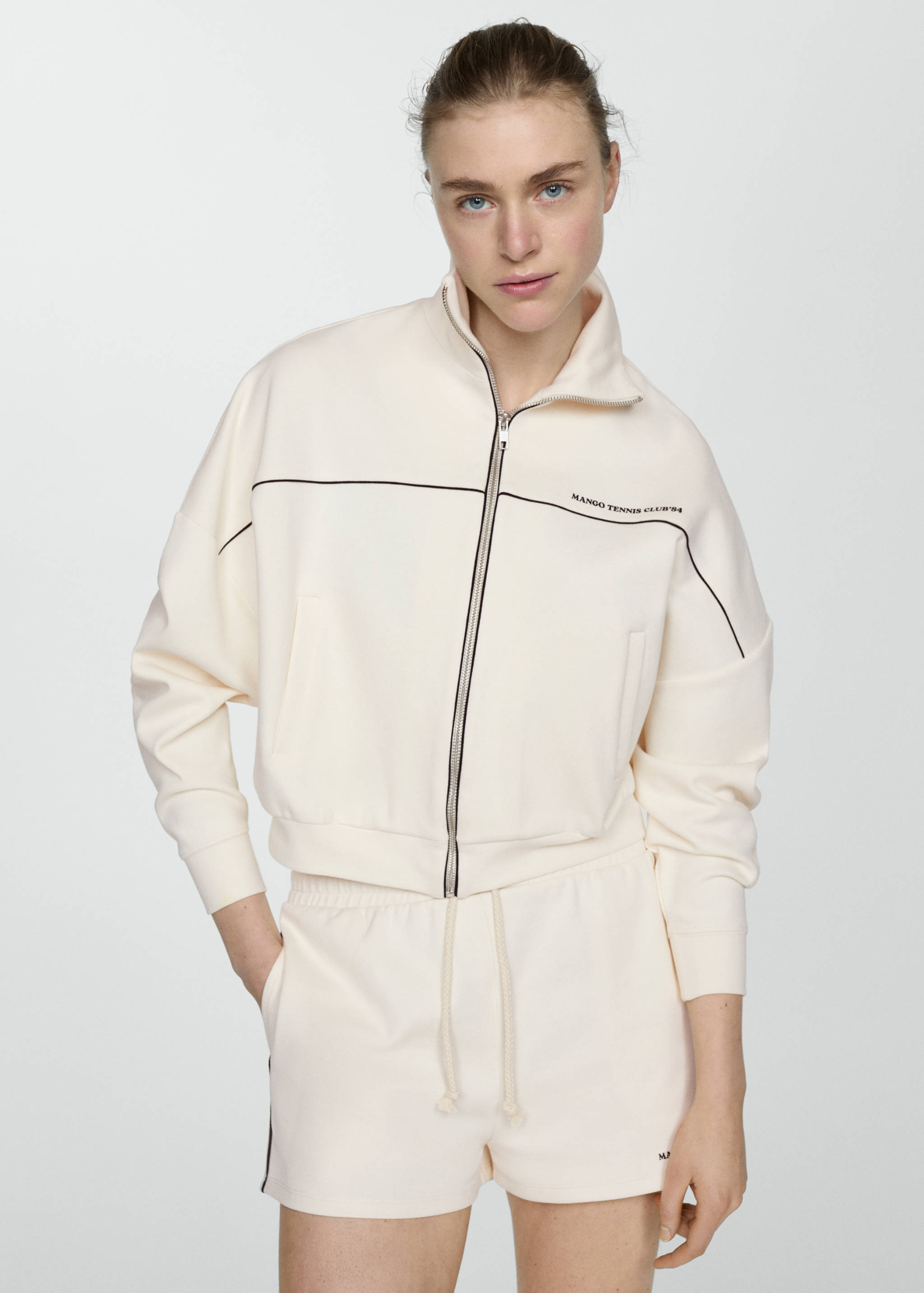 Sudadera cremallera logo - Plano medio