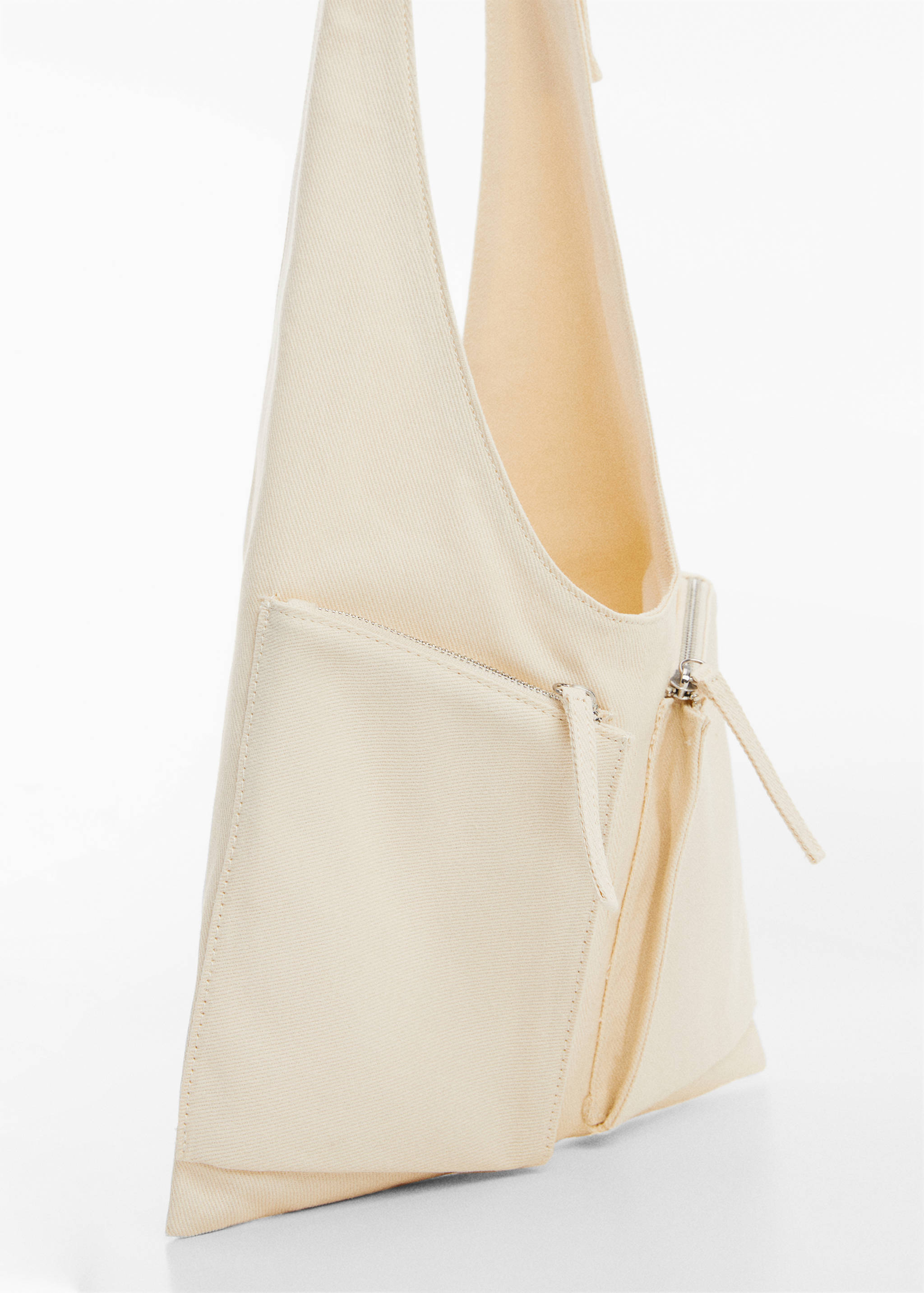 Sac en jean avec poches - Plan moyen