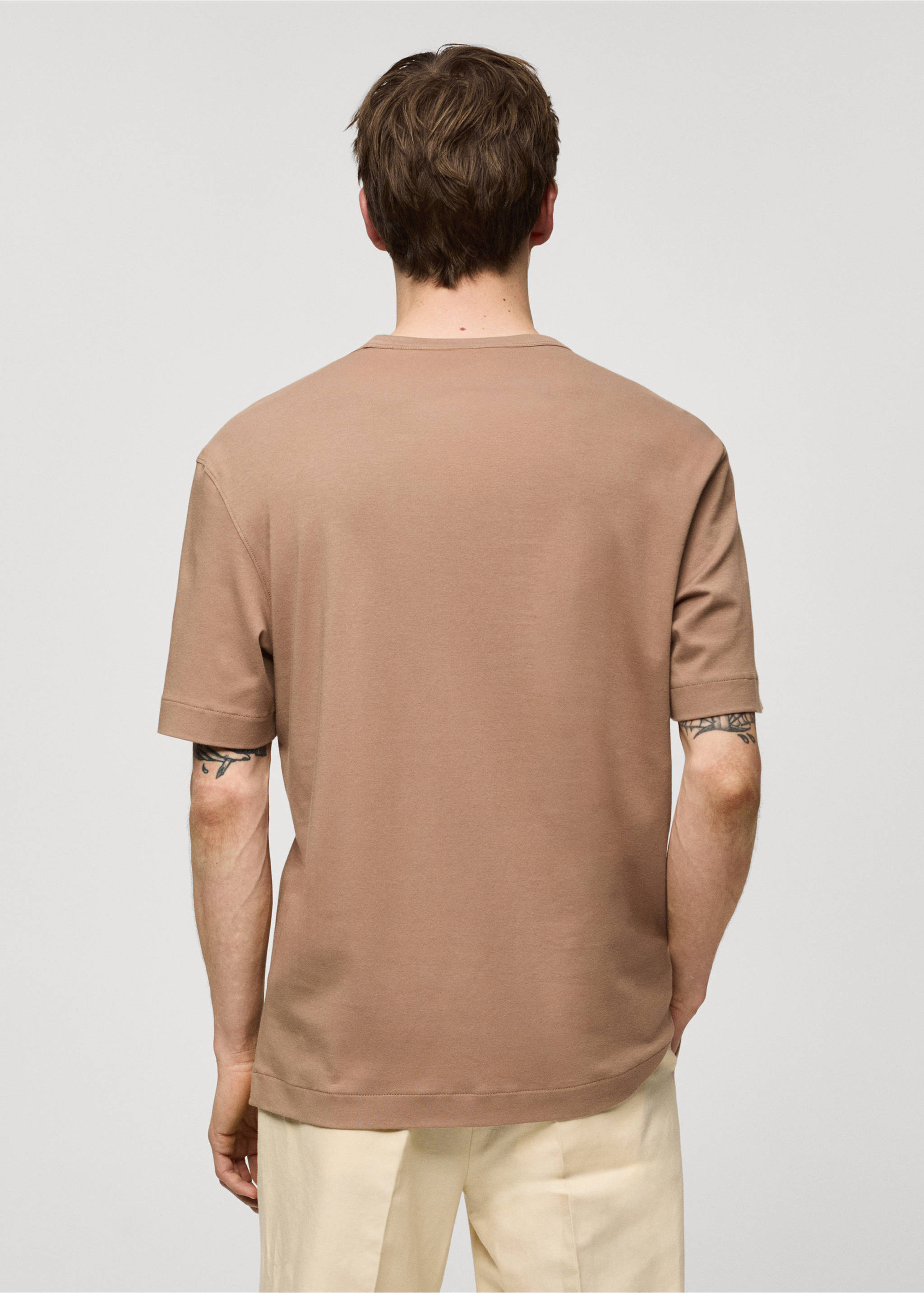 Camiseta slim fit 100% algodón - Reverso del artículo, Marrón tabaco. Ref: 67017937-00.