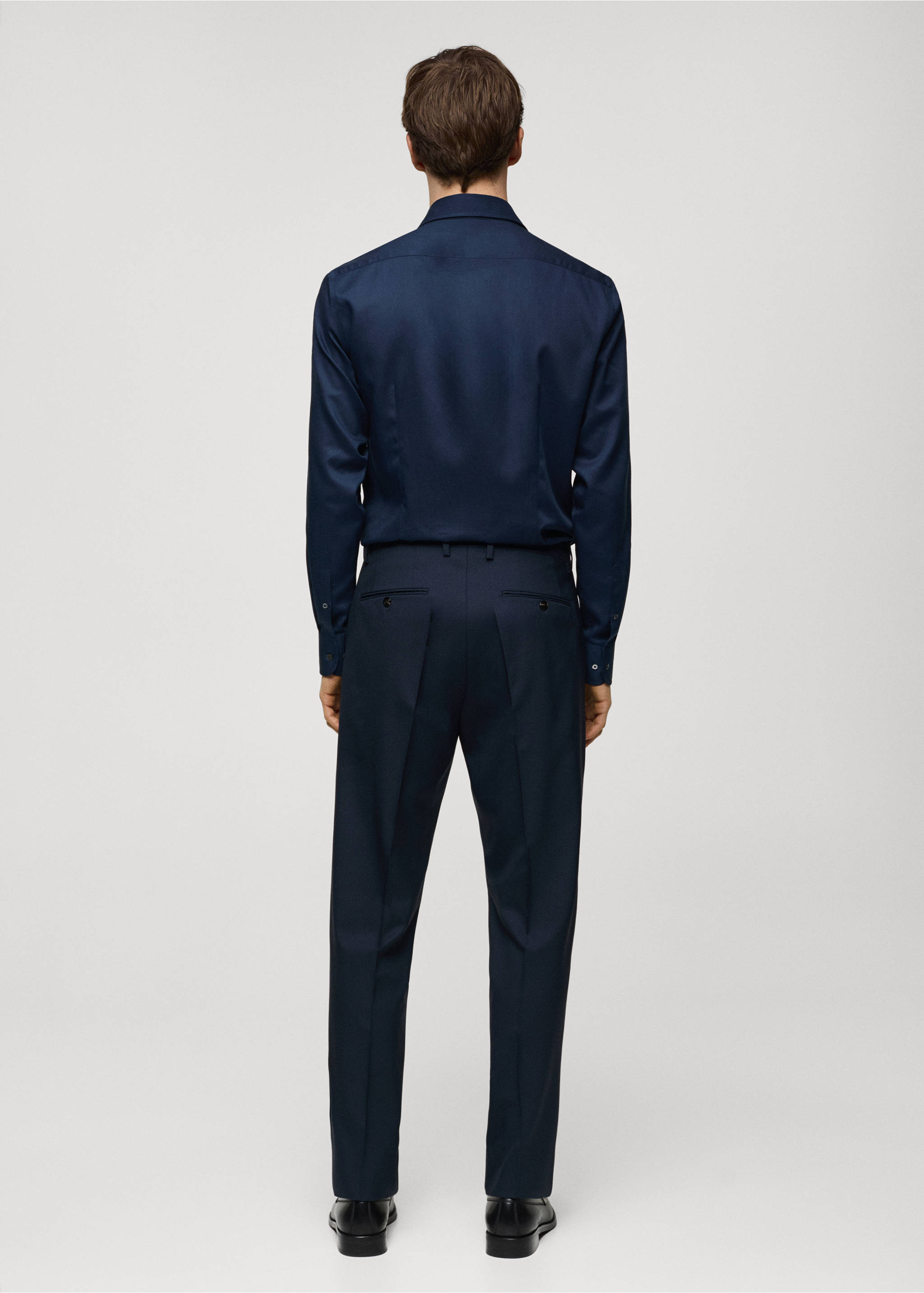 Slim-fit pantalon 100% scheerwol - Achterkant van het artikel, Donkermarine. Ref: 67018273-00.