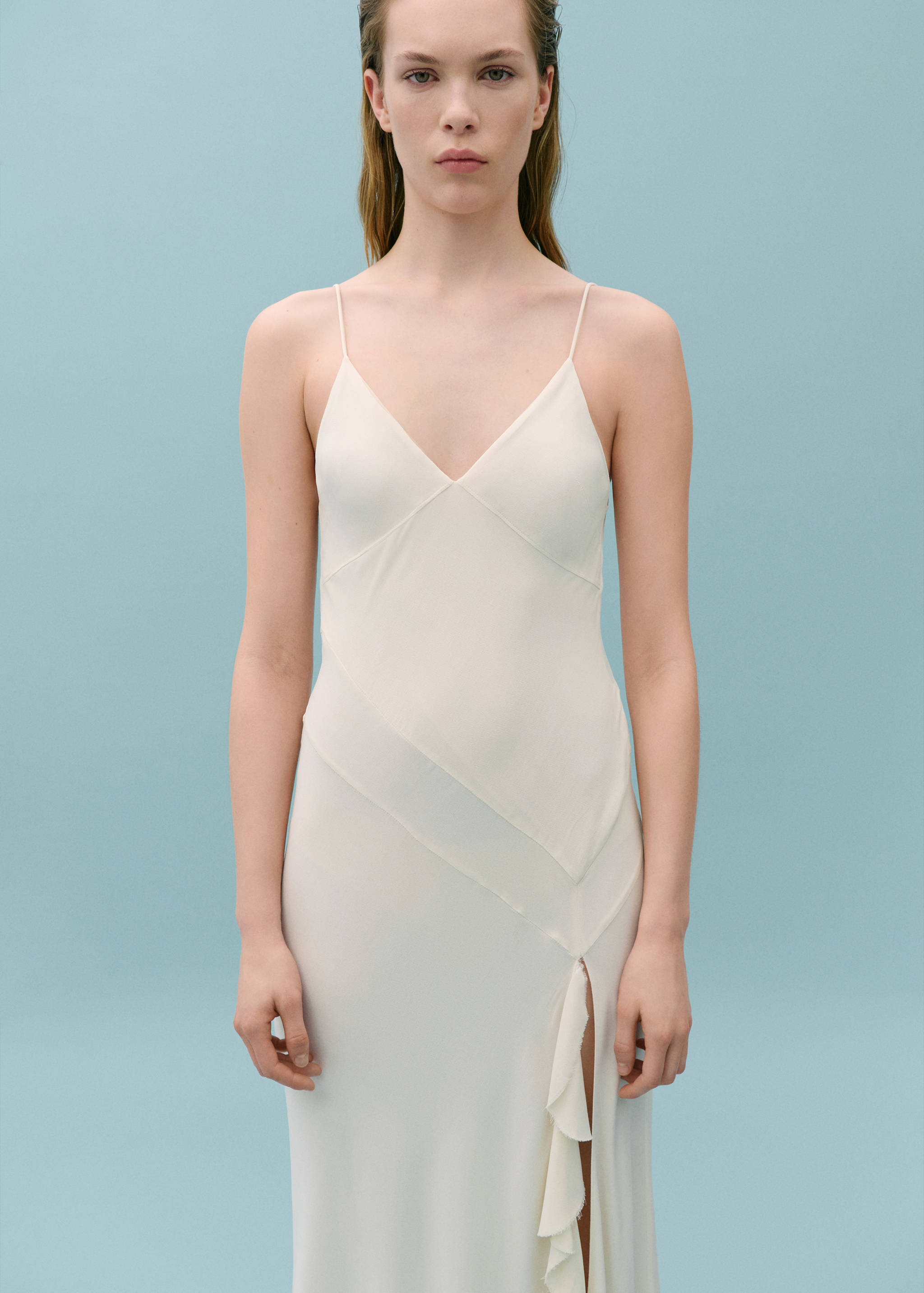 Vestido asimétrico volantes - Plano medio