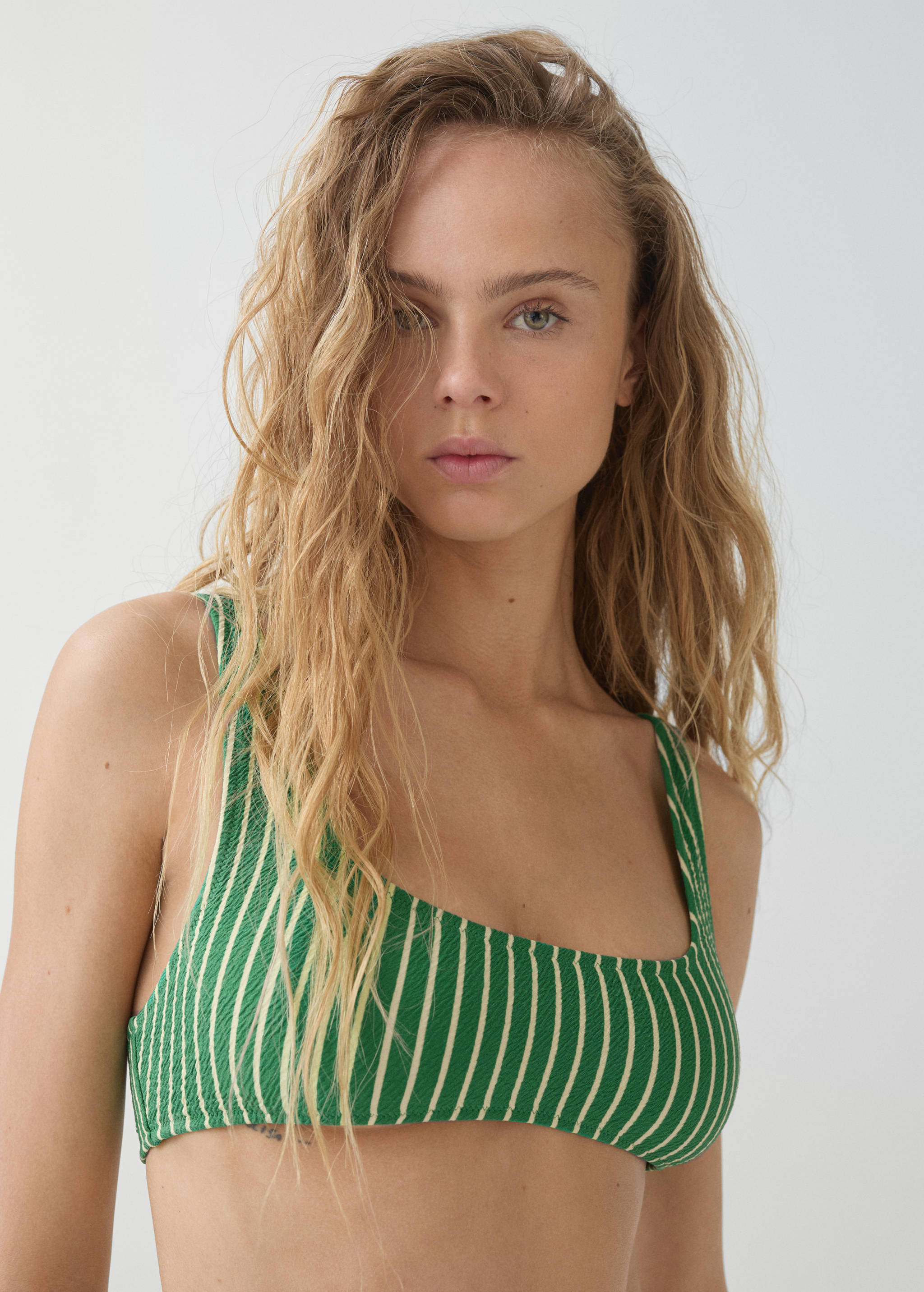 Striped textured bikini top - Medium plane