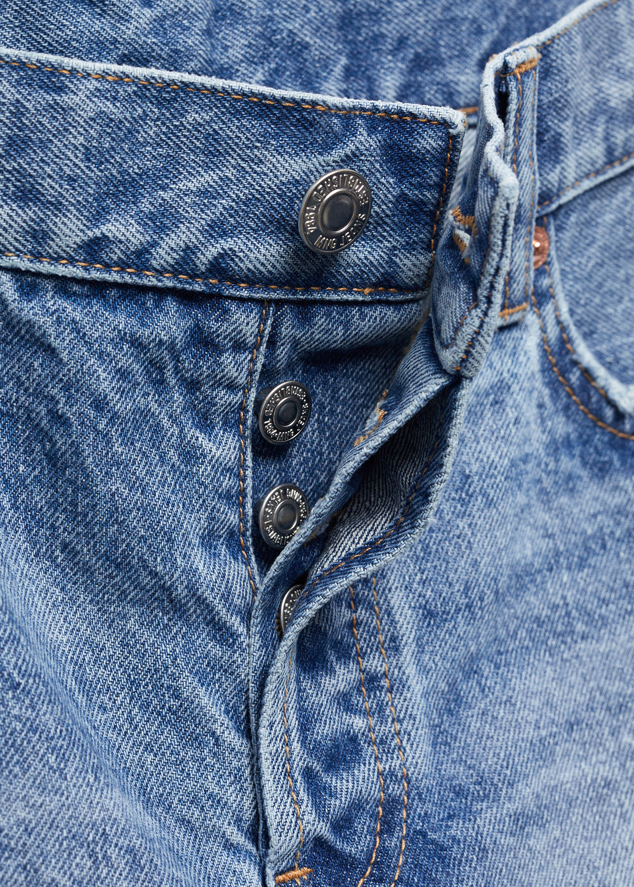 Broken denim shorts - Details of the article 8