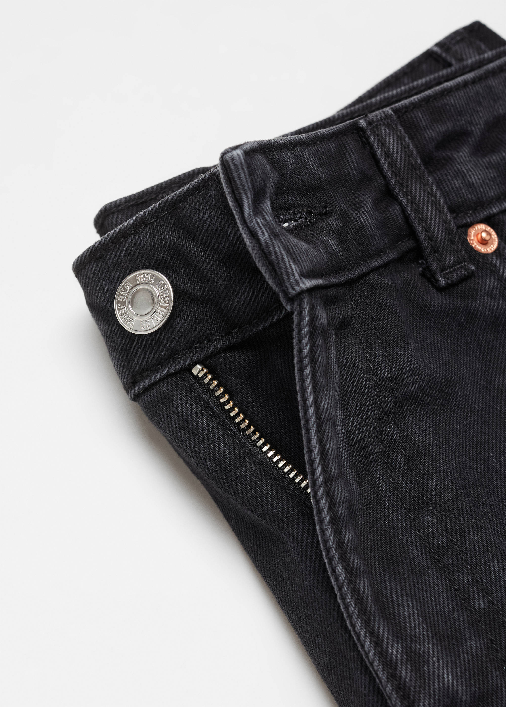 Mom-fit denim shorts - Details of the article 8