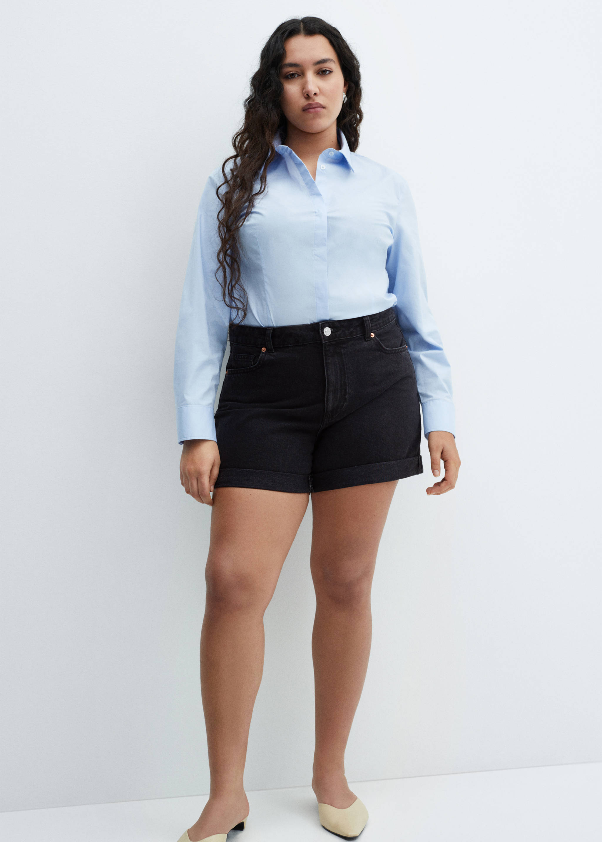 Mom-fit denim shorts - Details of the article 4