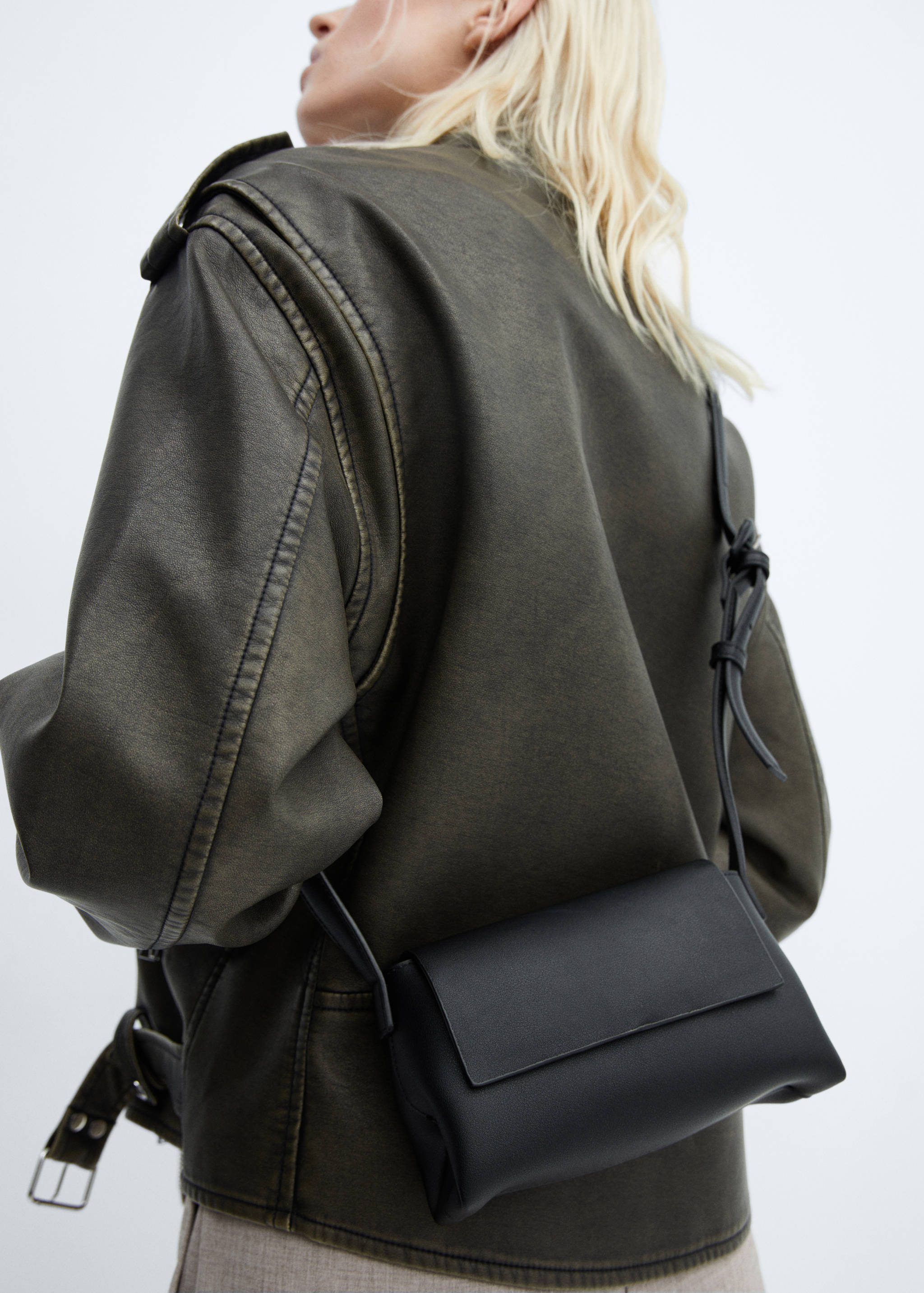 Bolso bandolera solapa - Detalle del artículo 9