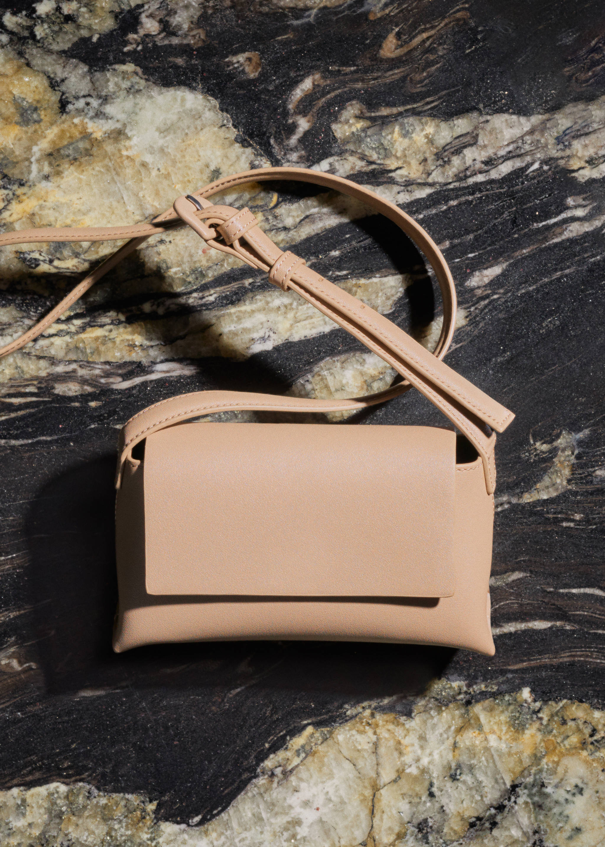 Bolso bandolera solapa - Detalle del artículo 7