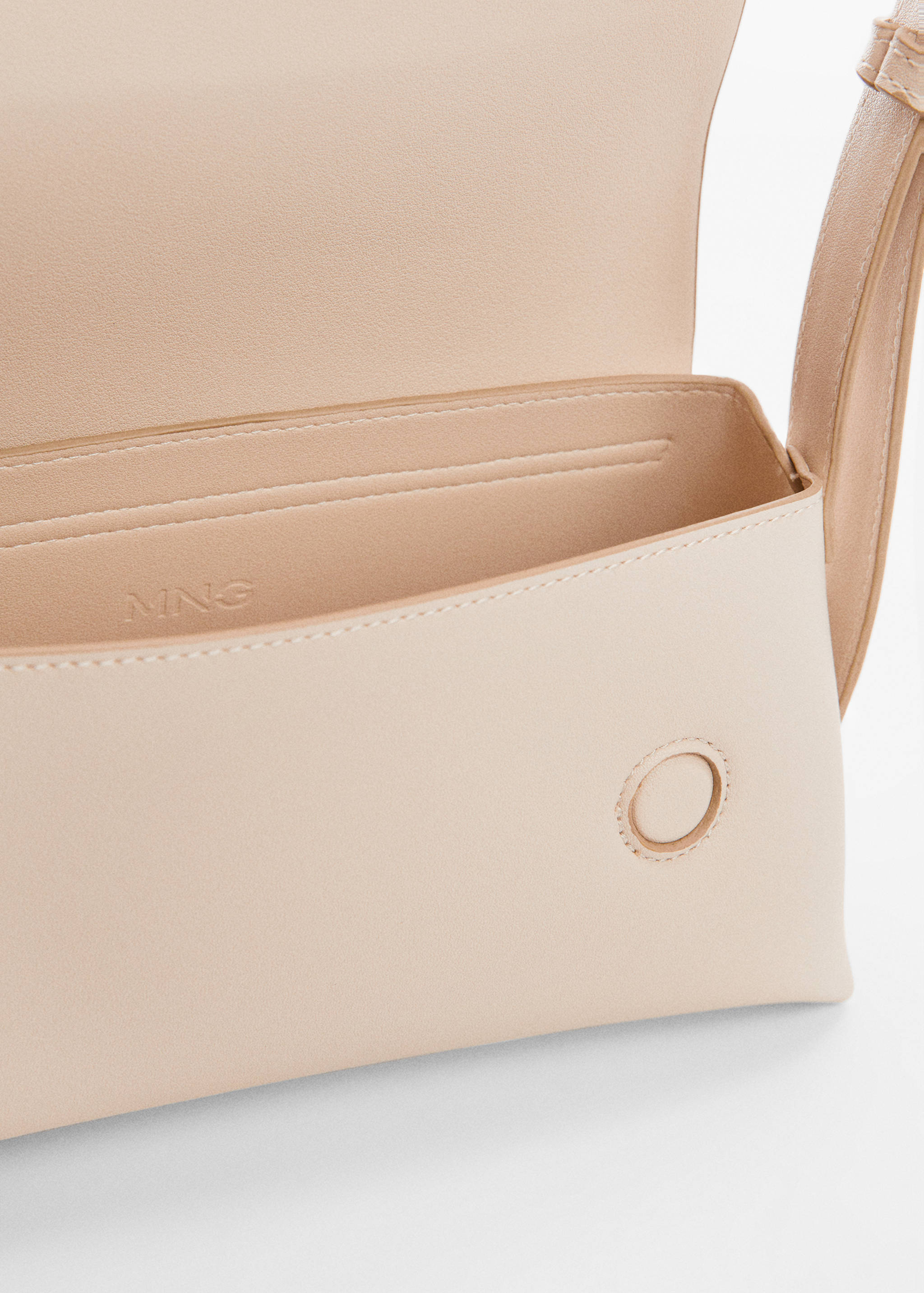 Shoulder bag with strap - Details of the article 2