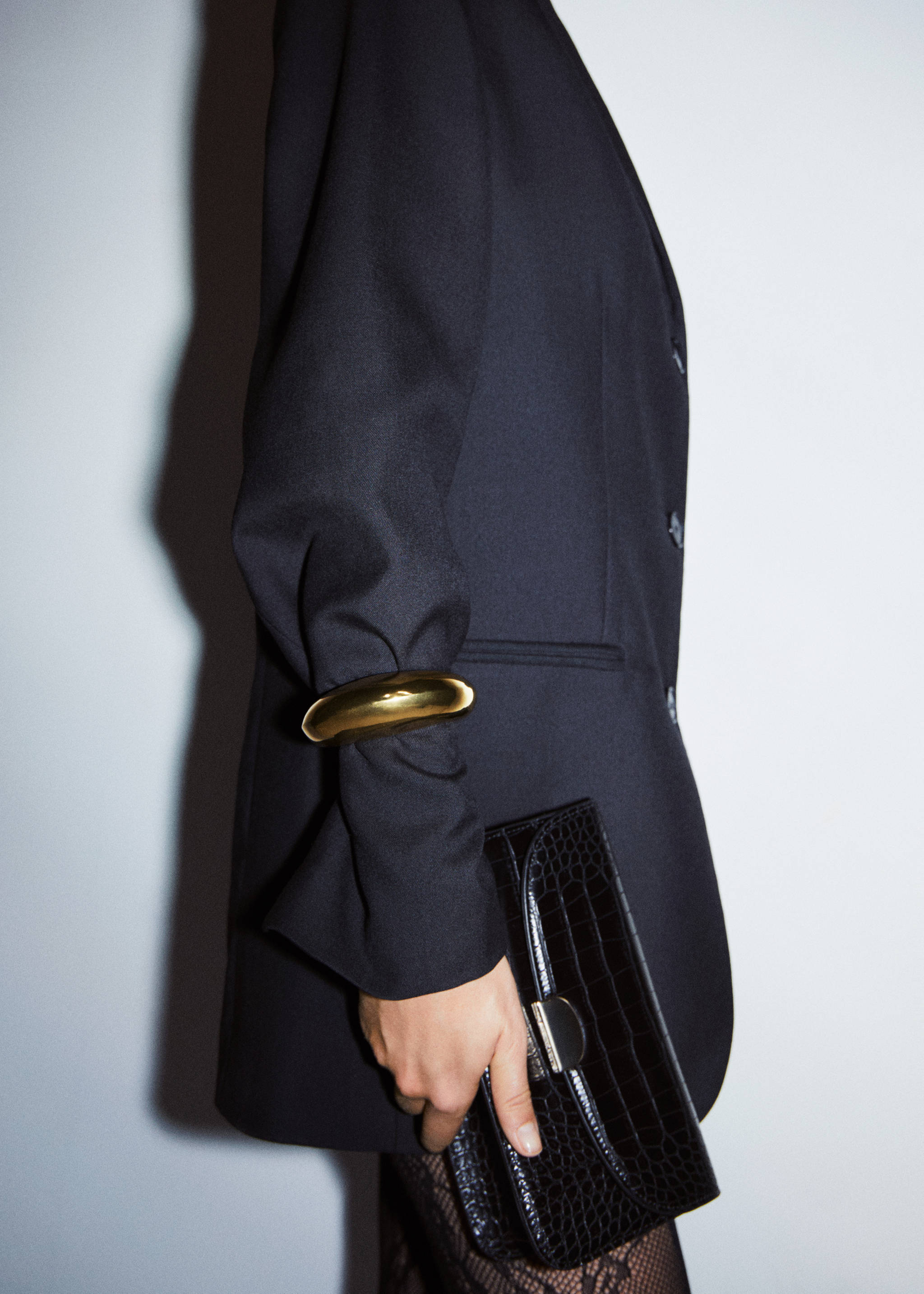 Animal print effect chain bag - Details of the article 9