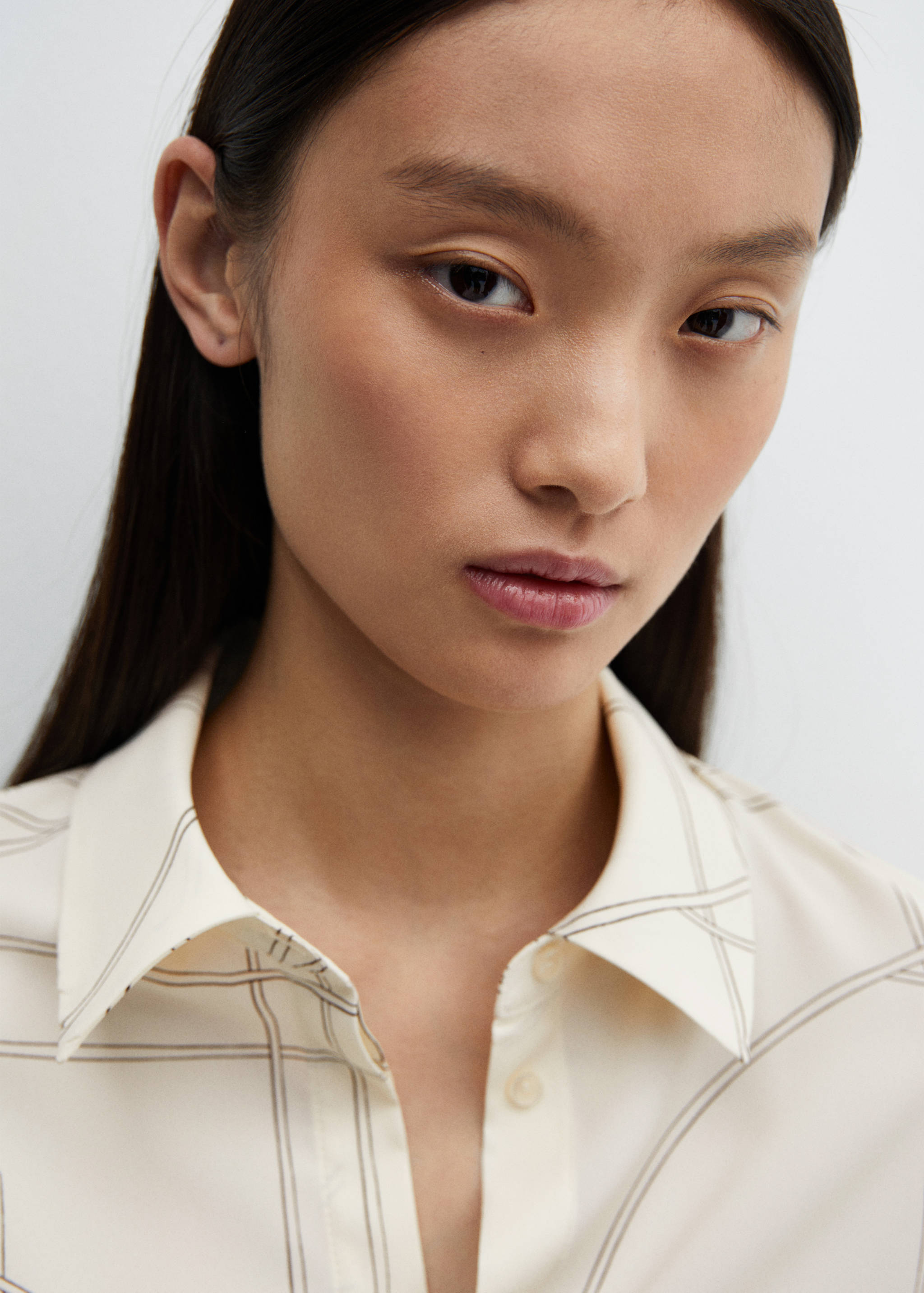 Fließendes Regular Fit-Hemd - Detail des Artikels 1