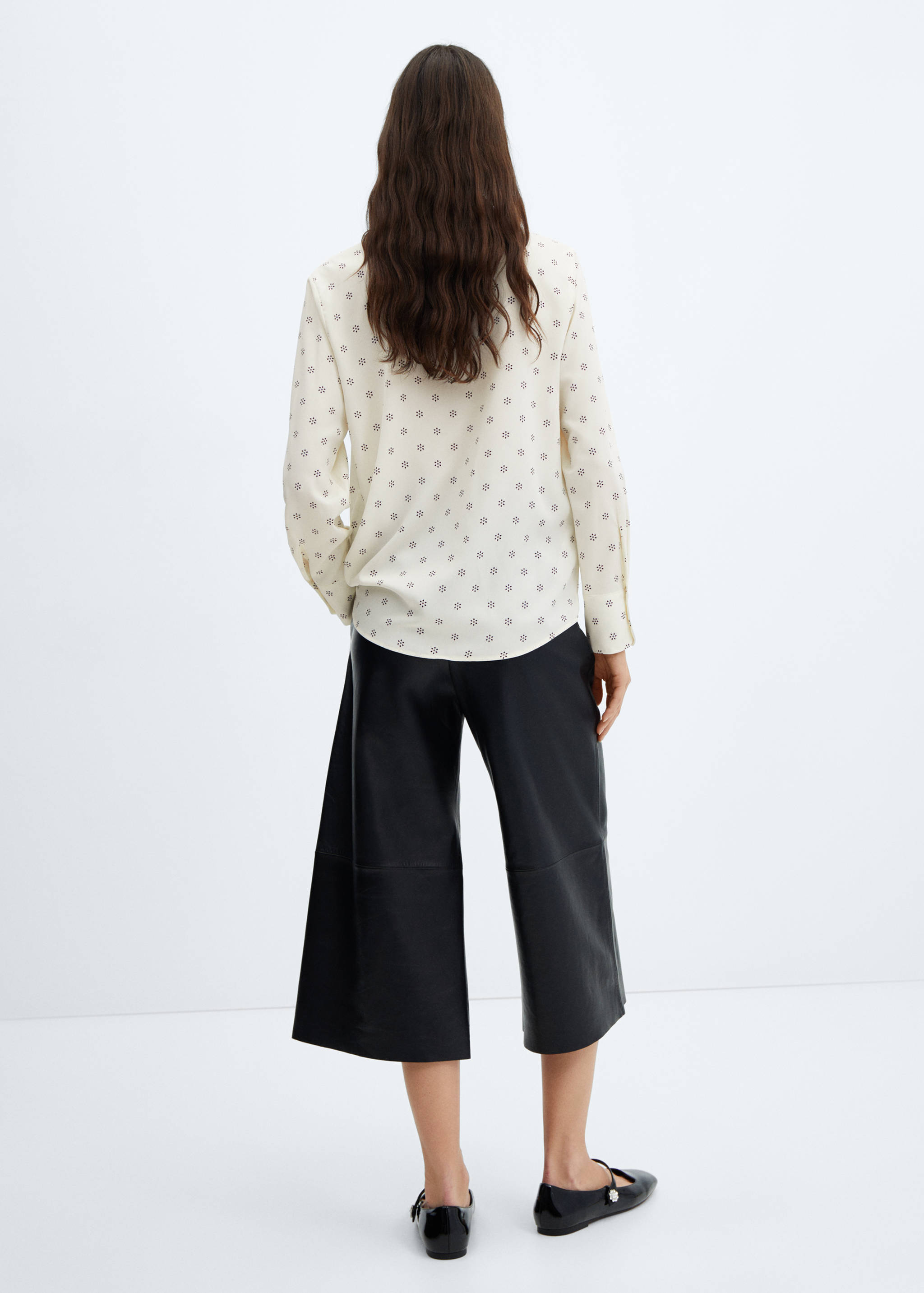 Fließendes Regular Fit-Hemd - Rückseite des Artikels