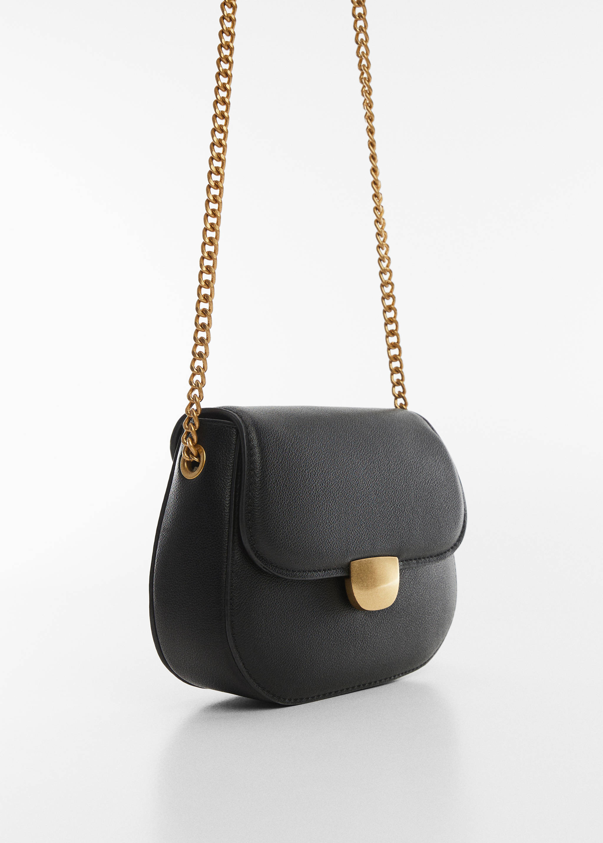 Сумка через плече з клапаном - Середній план