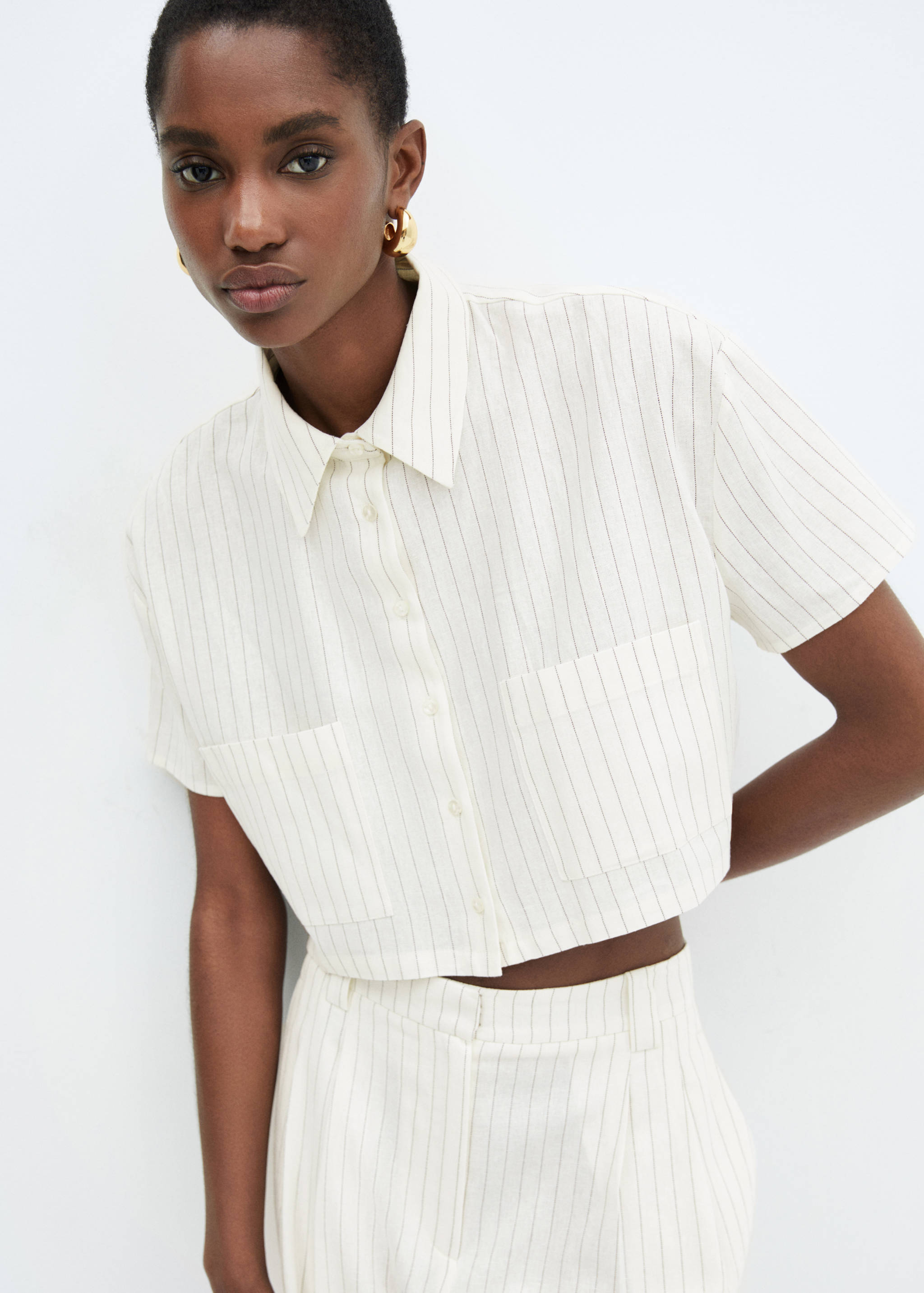 Cropped linen shirt - Details of the article 2