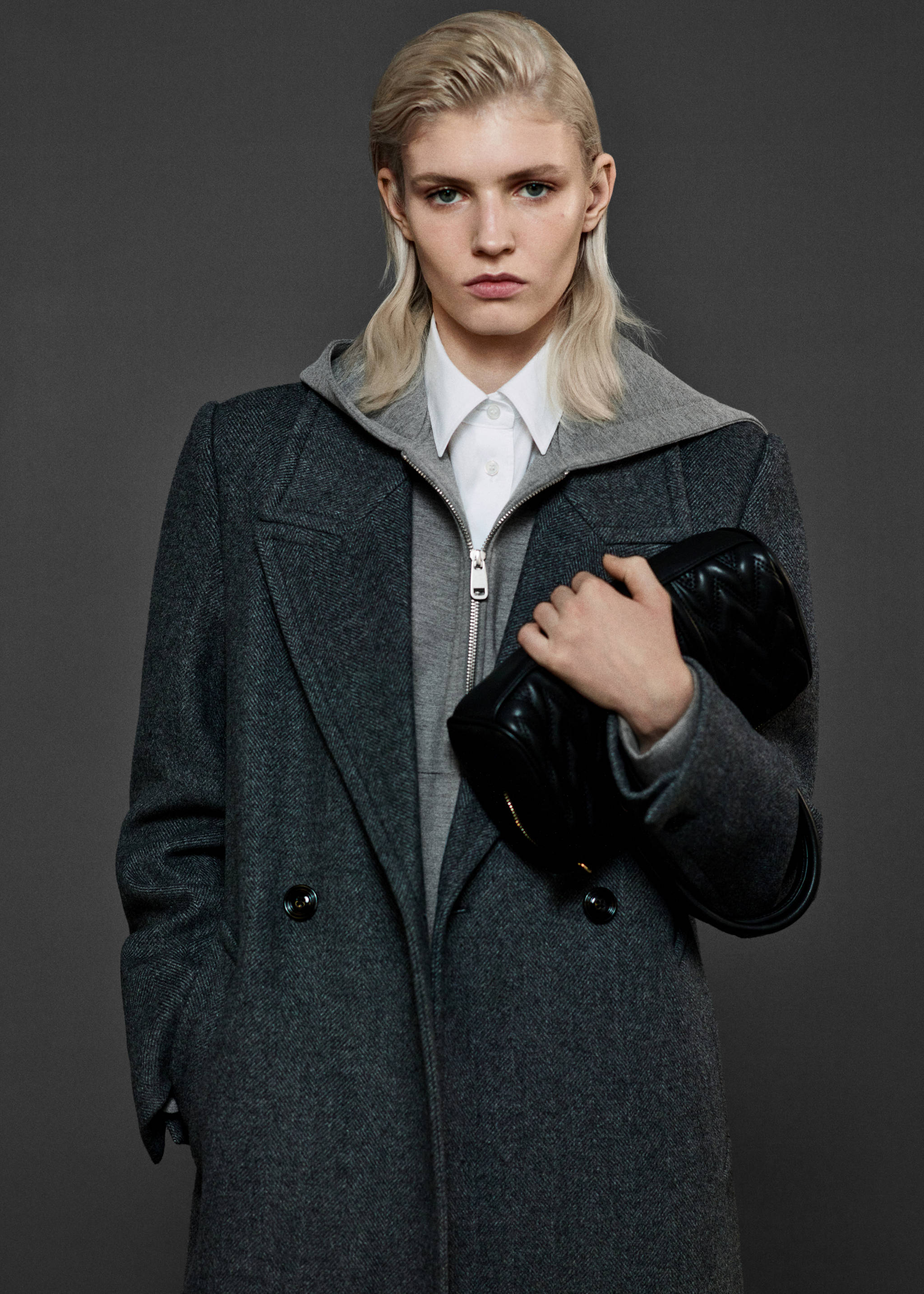 Wool coat with lapels - Details of the article 7