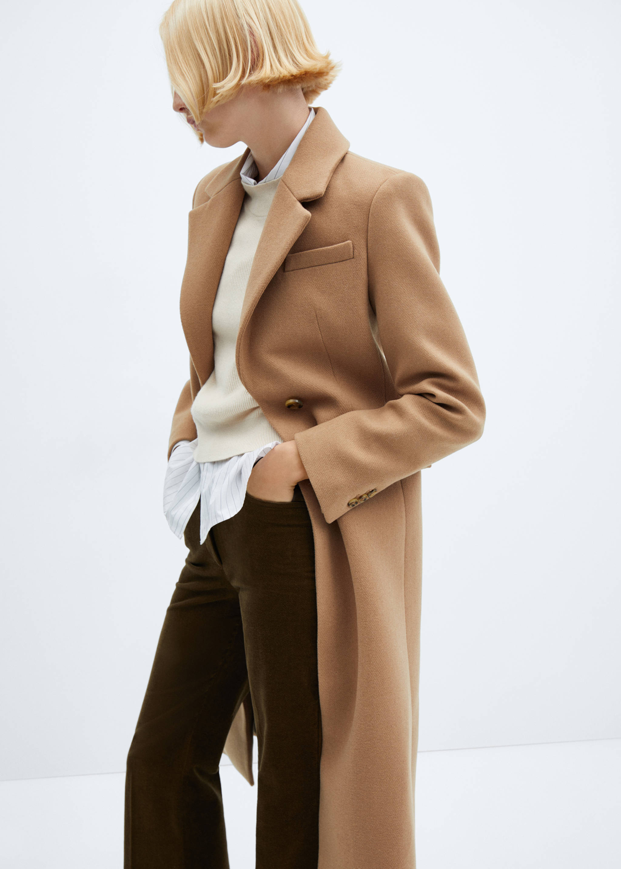 Tailored wool coat - Reverse of the article