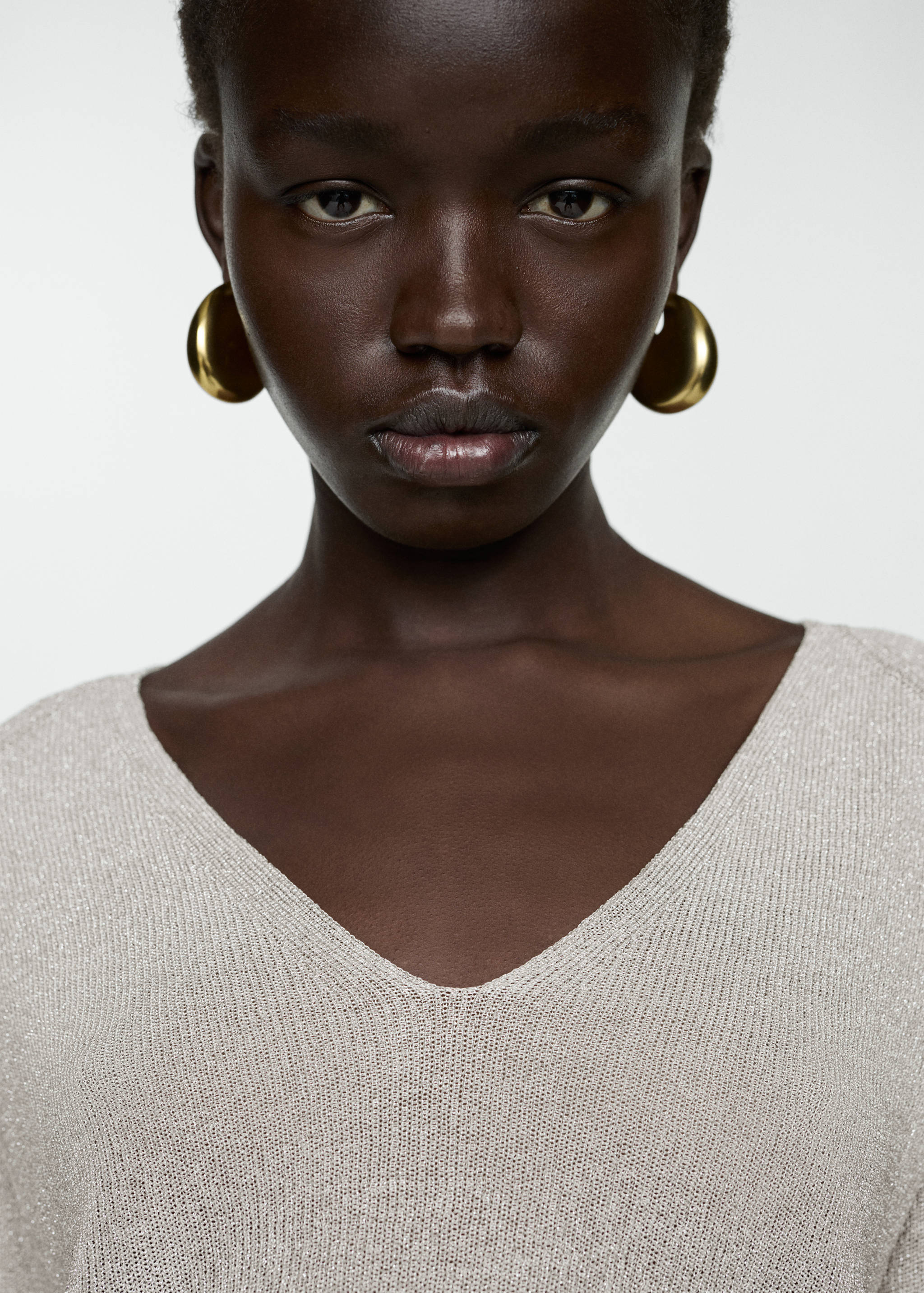 Lurex-Pullover mit V-Ausschnitt - Detail des Artikels 1