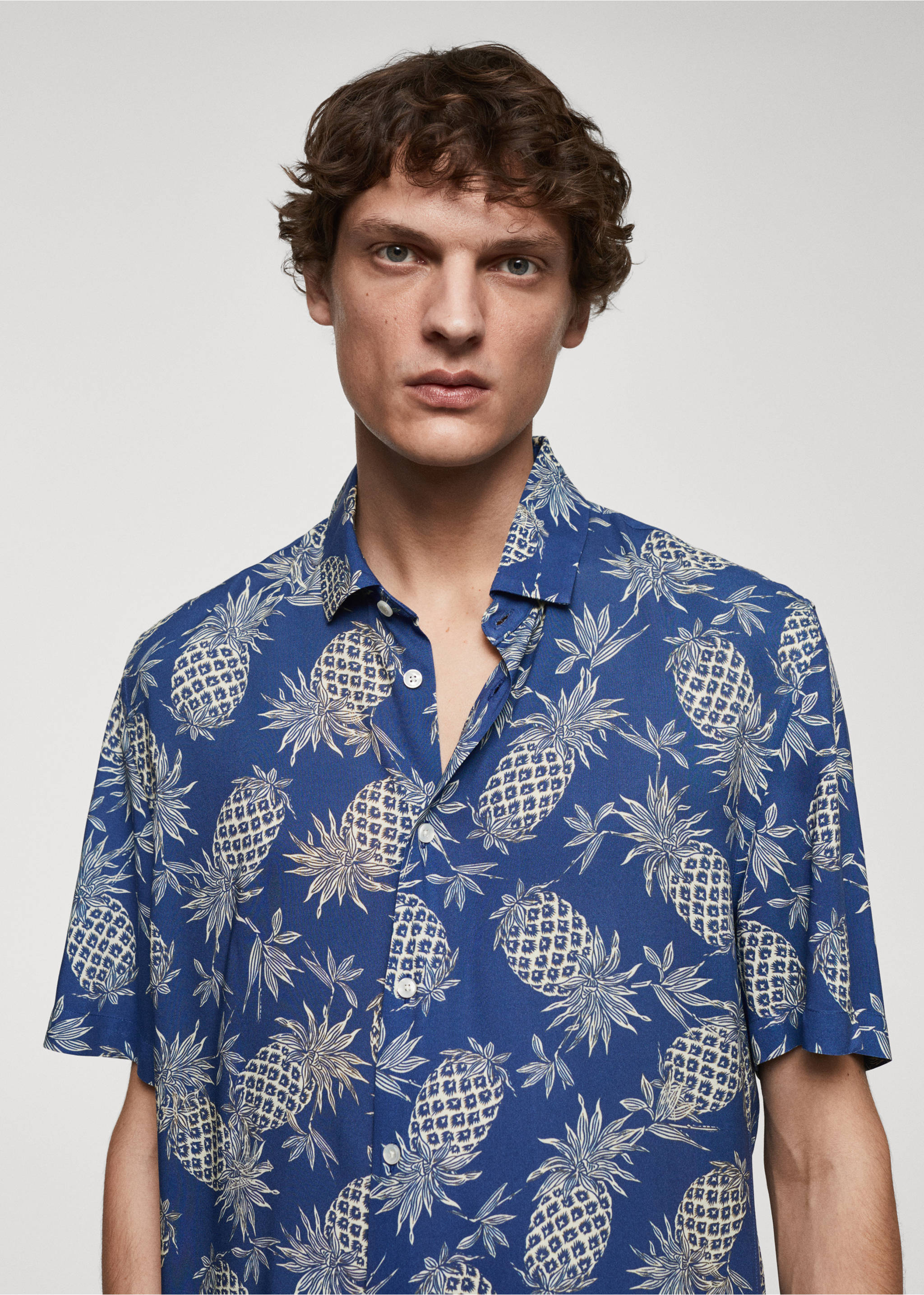 Regular-fit pineapple-print shirt - Details of the article 1, Blue. Ref: 67020473-00.
