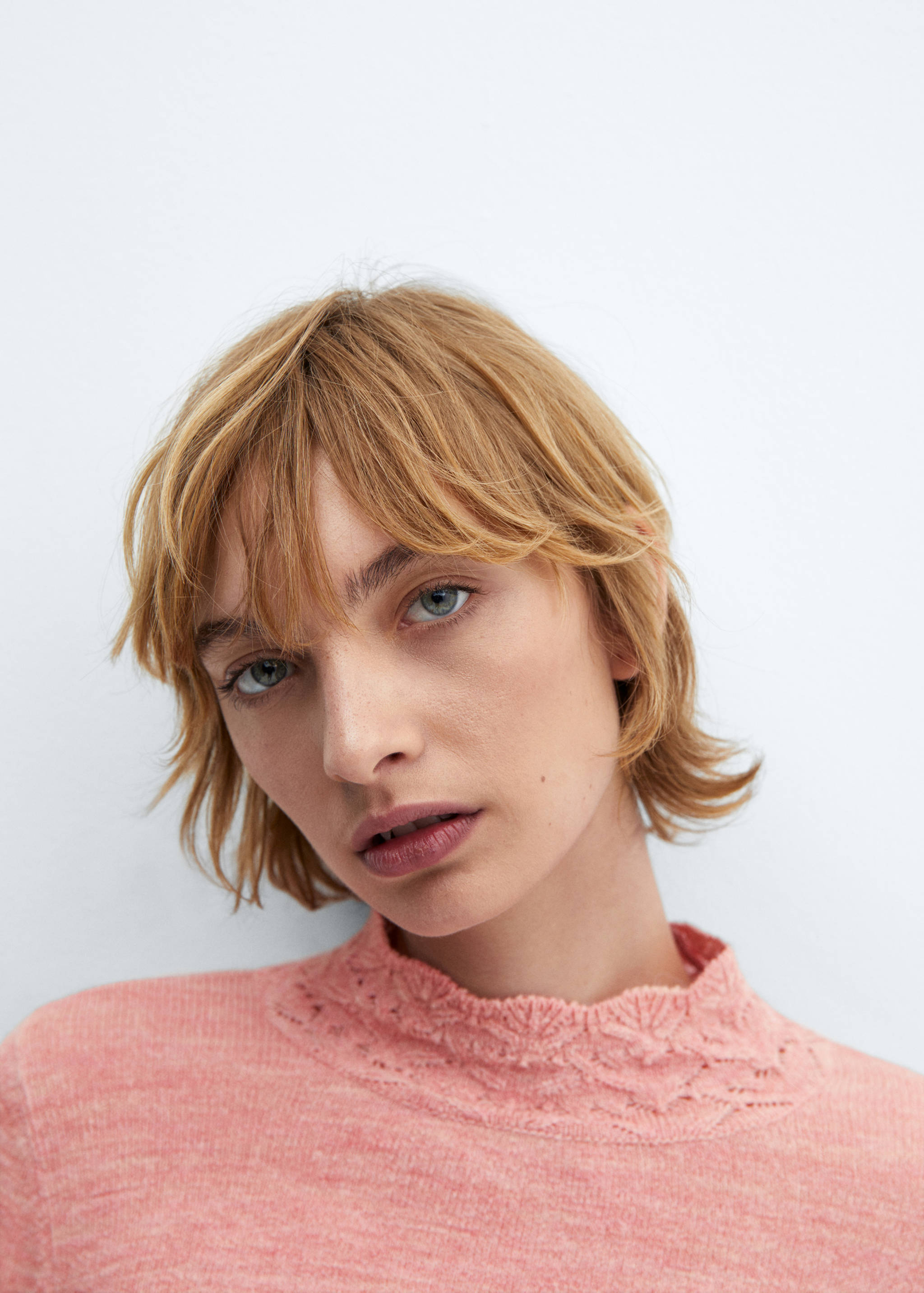 Knitted cropped sweater - Details of the article 1