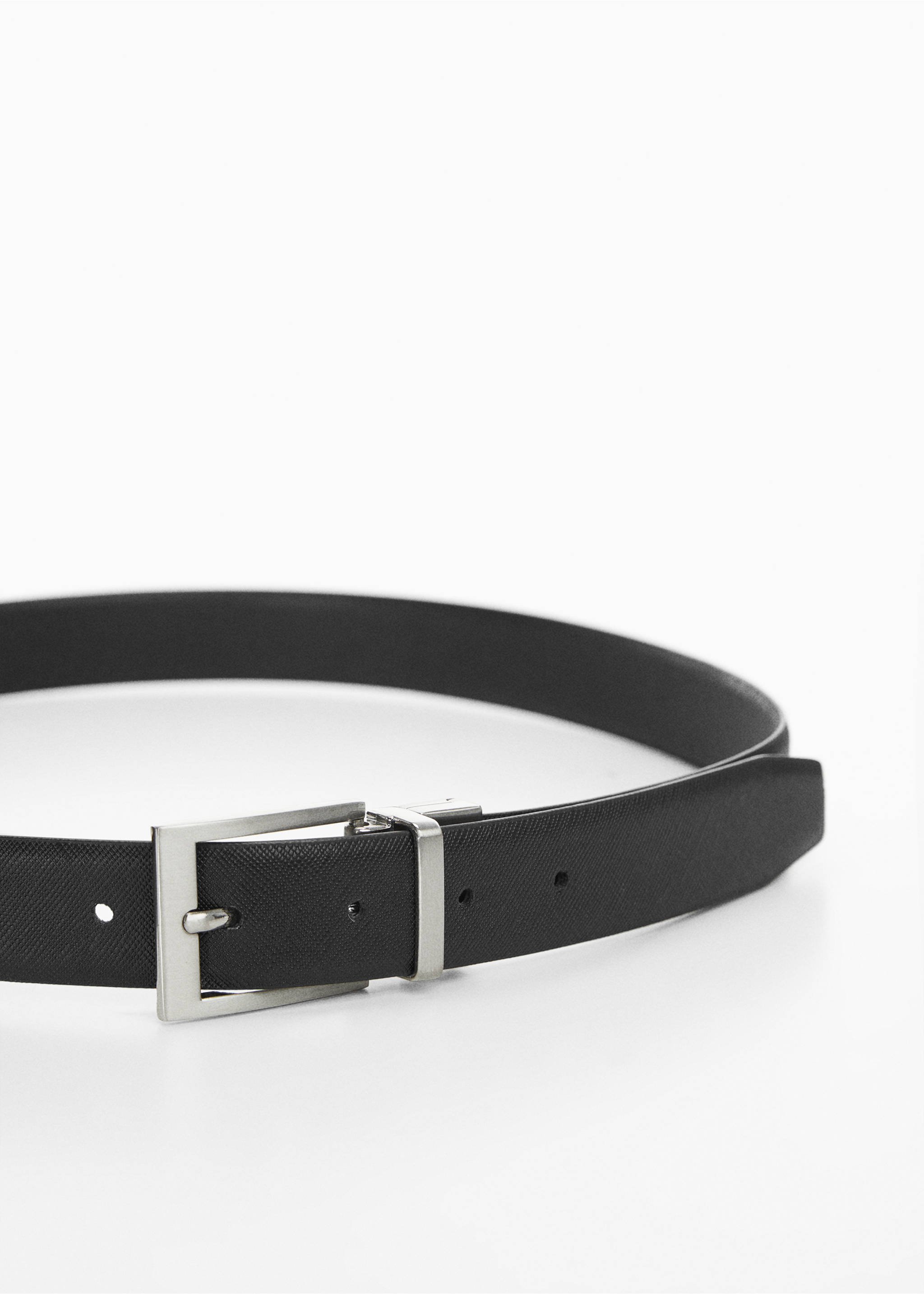 Saffiano leather belt - Medium plane, Black. Ref: 67020641-00.
