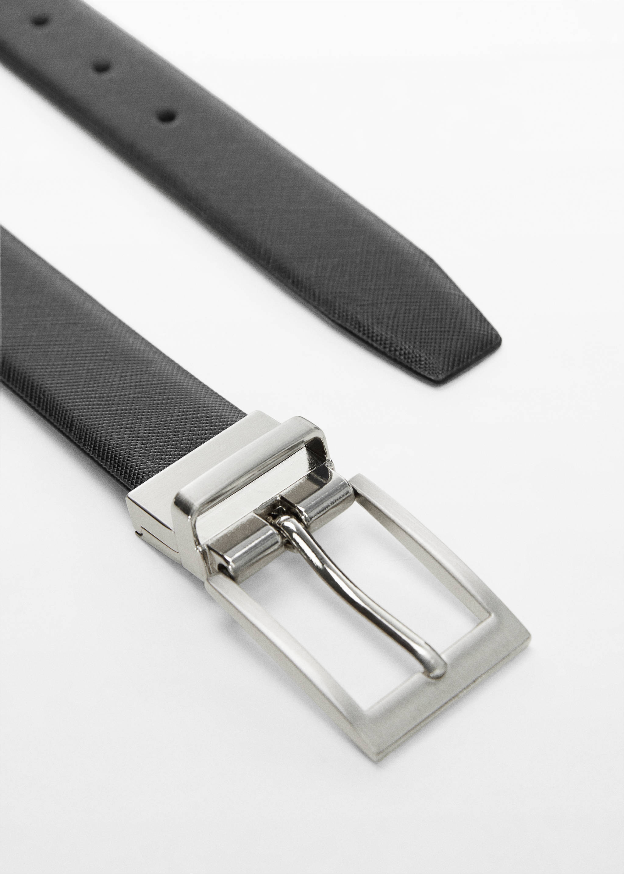 Saffiano leather belt - Details of the article 1, Black. Ref: 67020641-00.