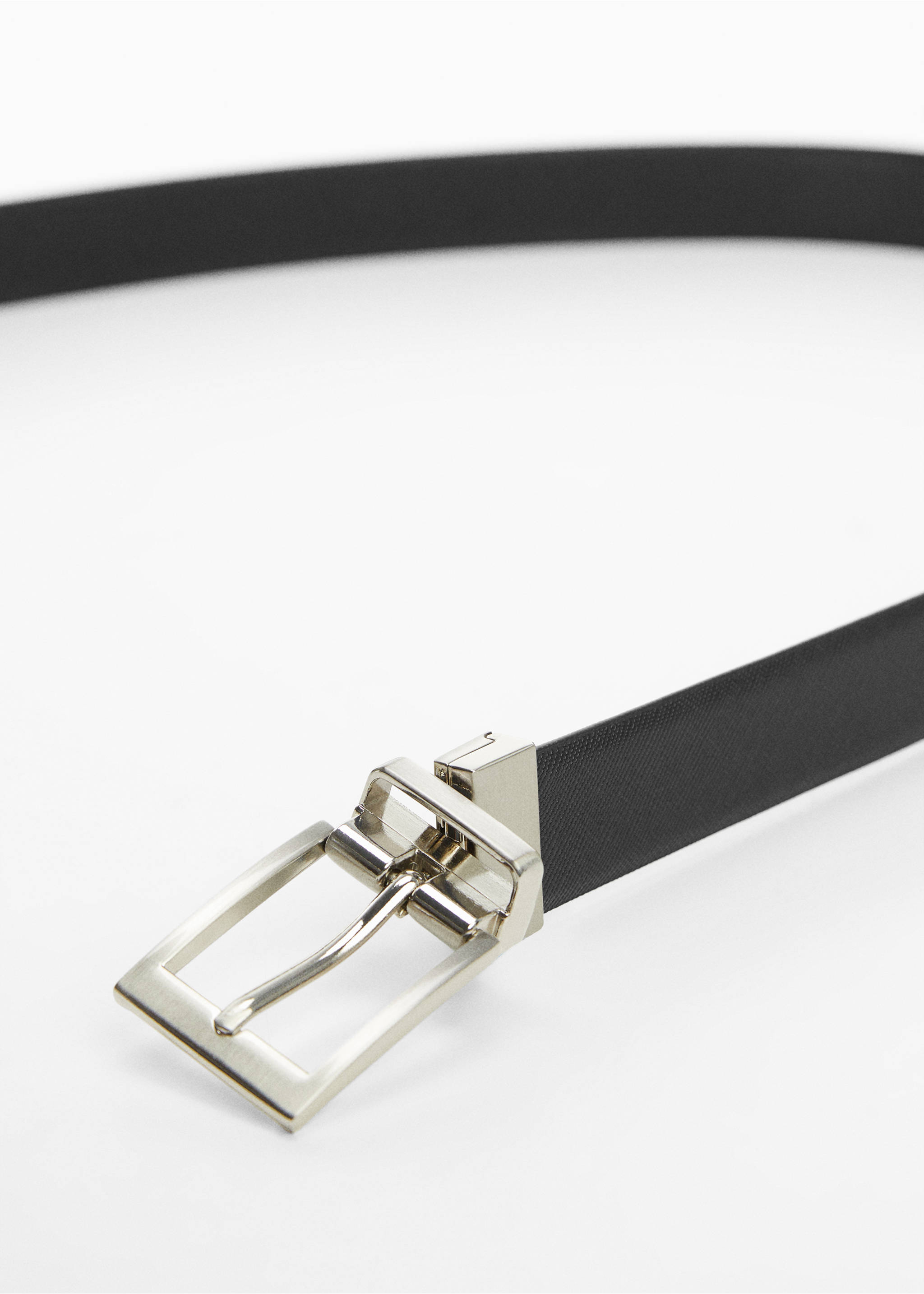 Saffiano leather belt - Details of the article 2, Black. Ref: 67020641-00.