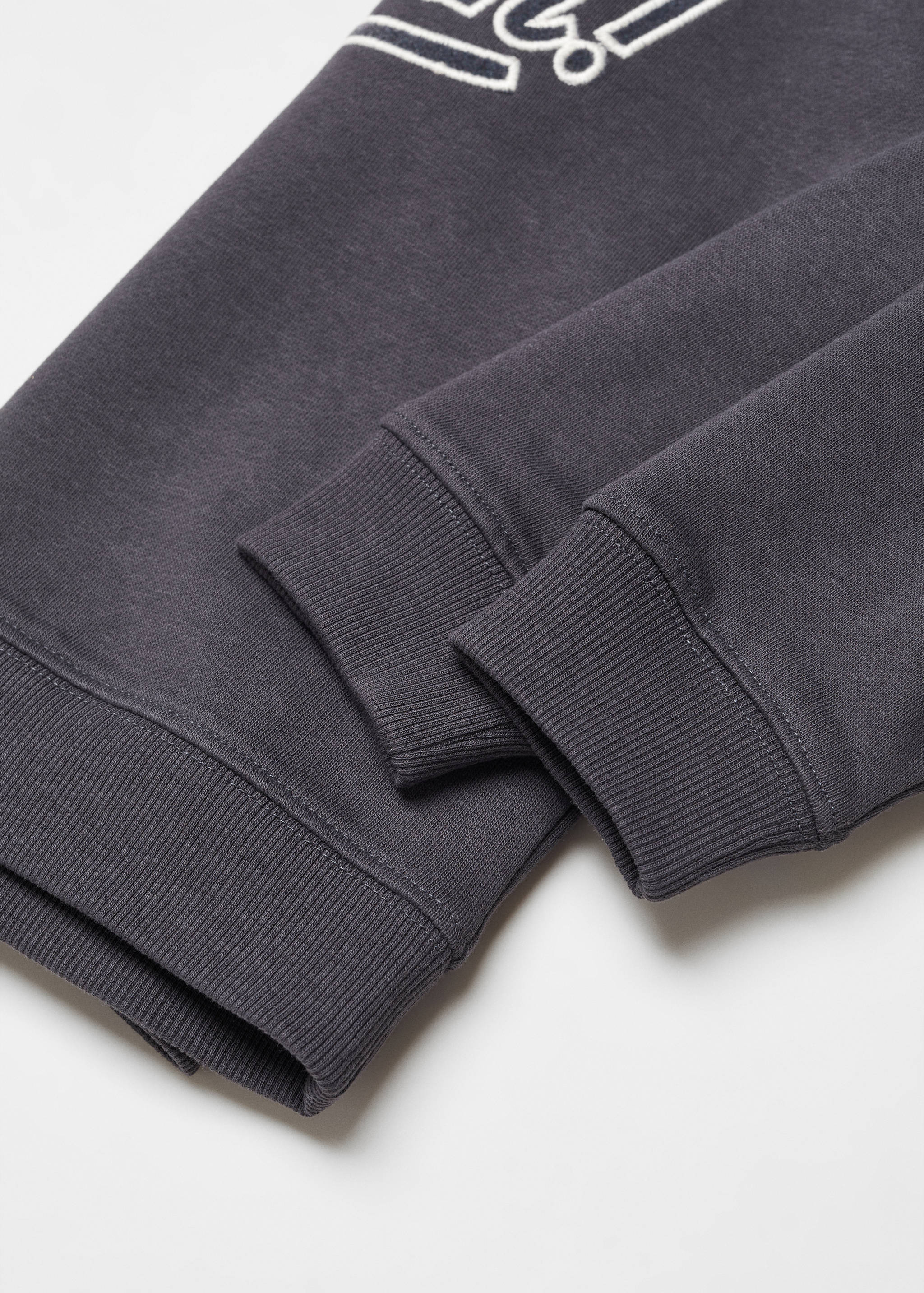 Sweat-shirt message brodé - Détail de l'article 0