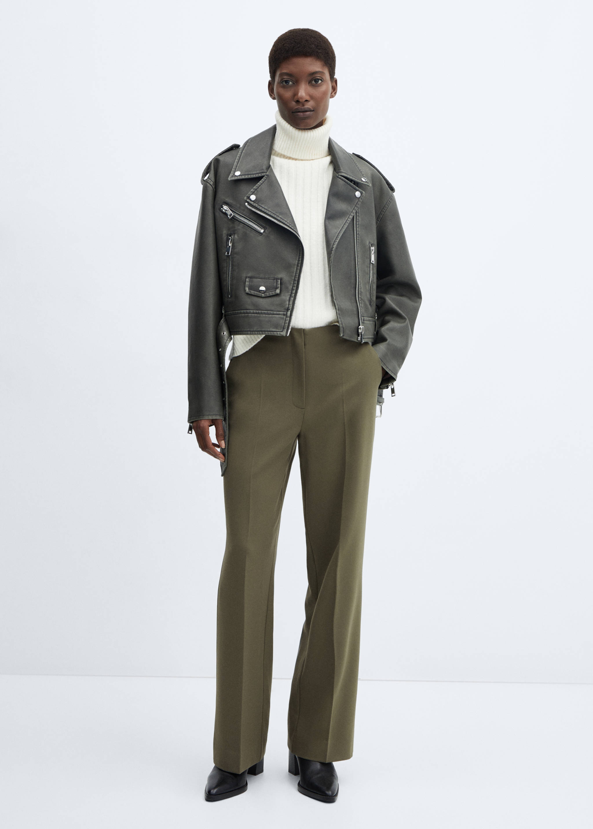 Straight-fit long pants - General plane