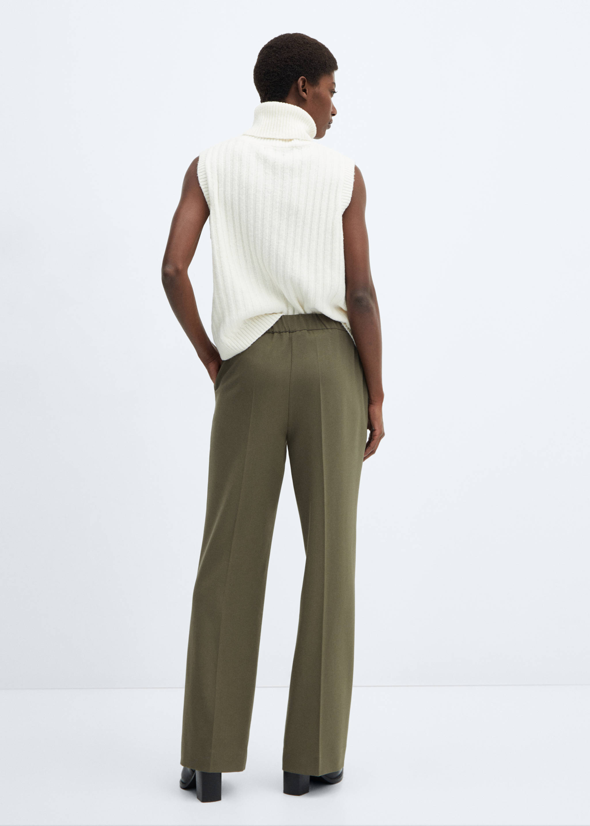 Straight-fit long pants - Reverse of the article
