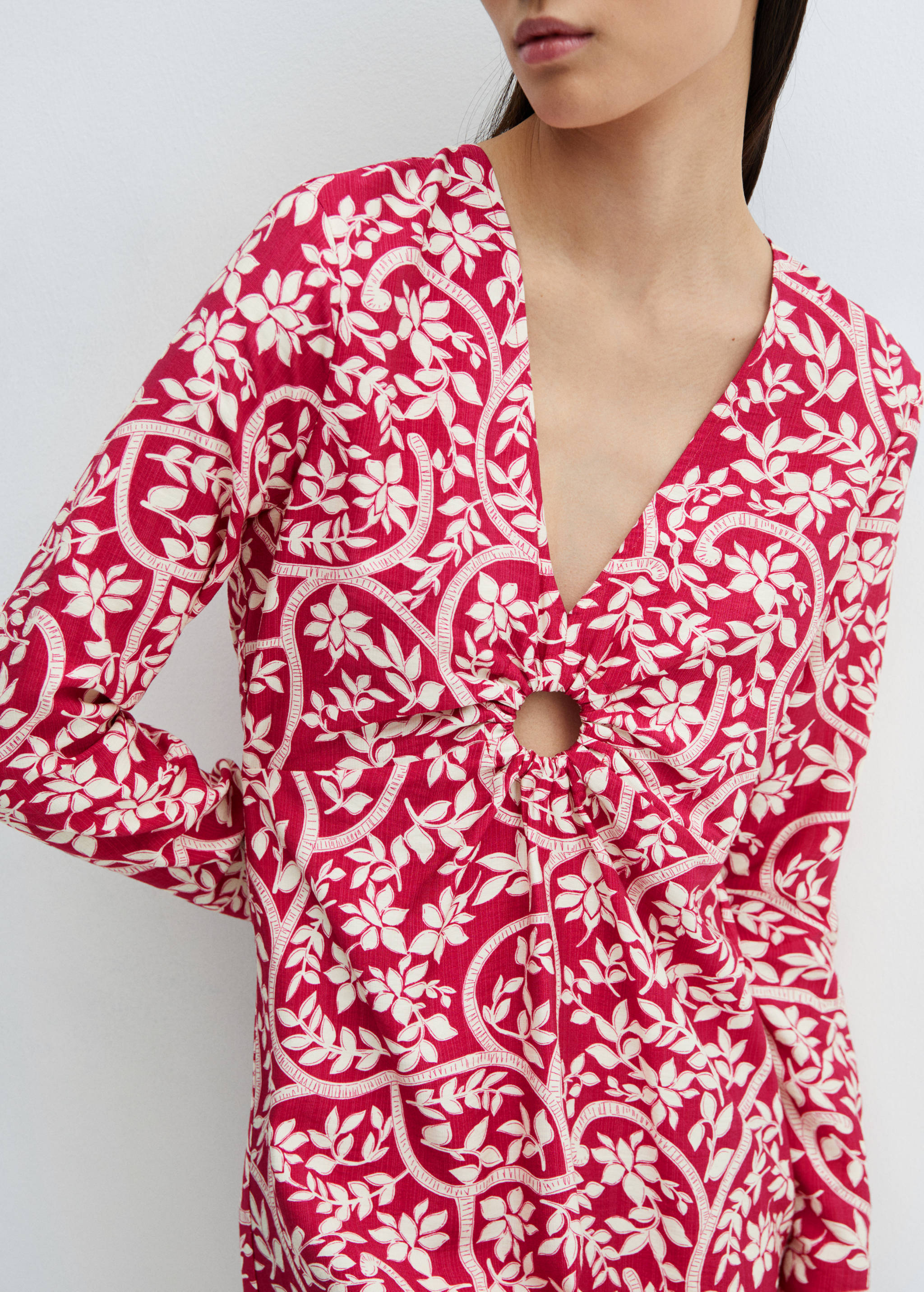 Robe fleurie détail anneau - Détail de l'article 2