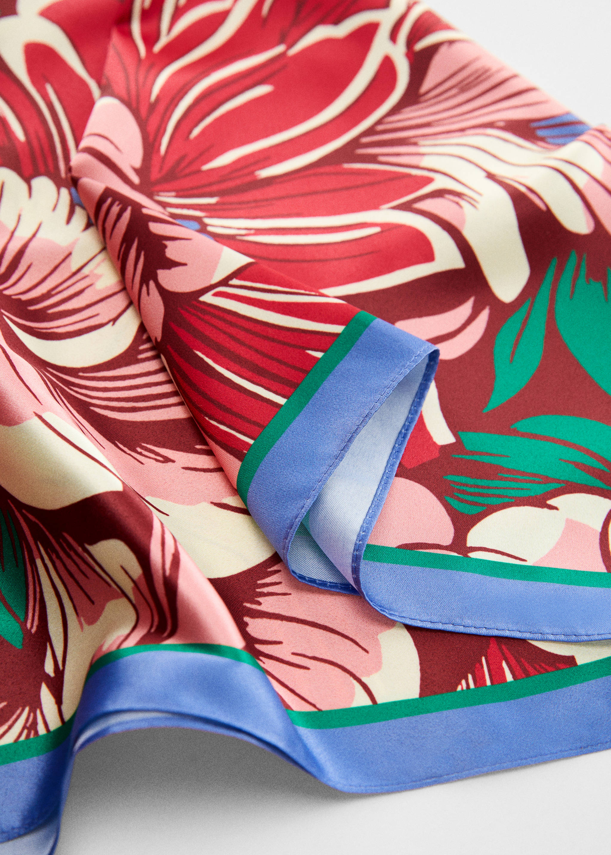 Floral print scarf - Details of the article 1