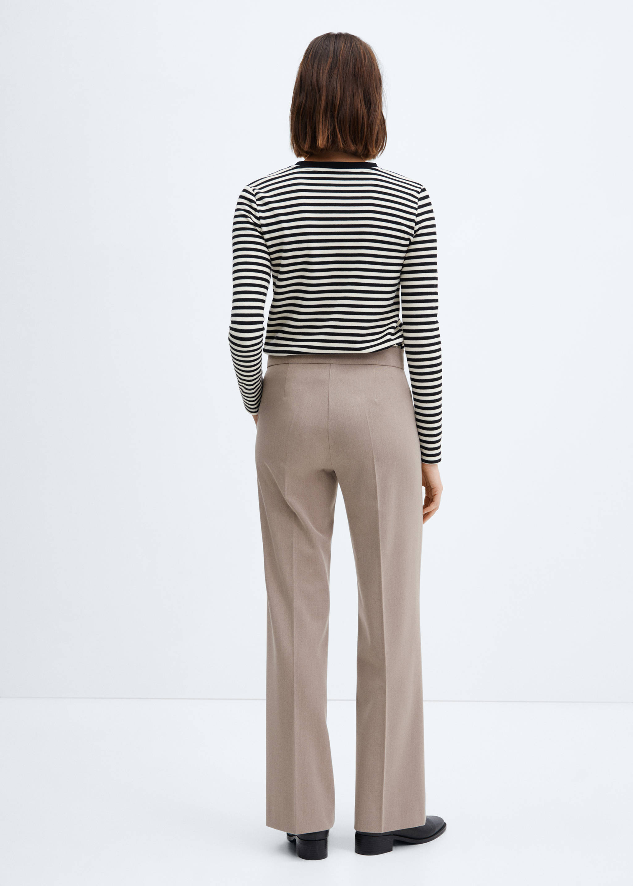 Mid-rise wide leg pants - Reverse of the article