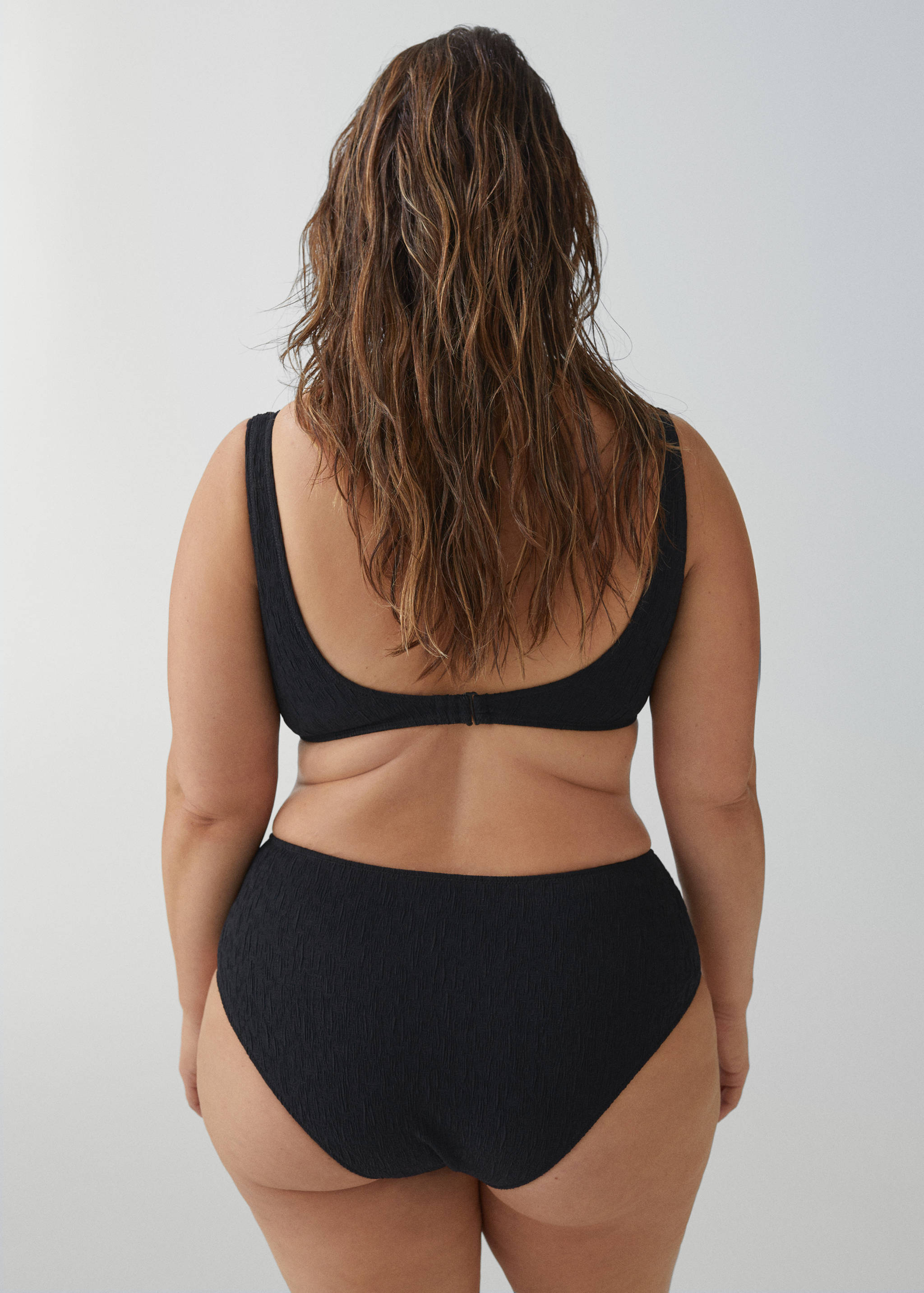 Textured bikini top - Details of the article 4