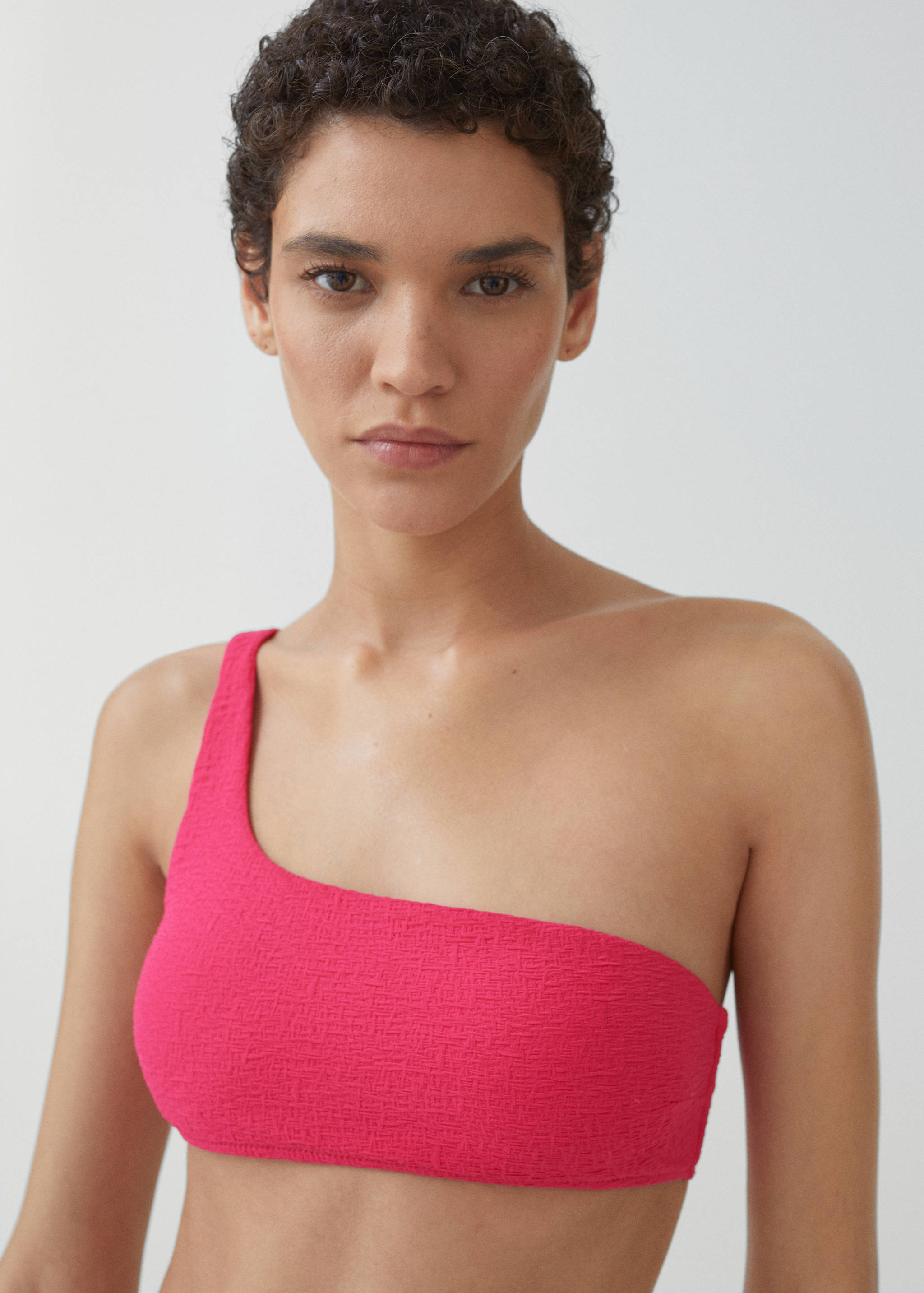 Asymmetrical bikini top - Details of the article 1