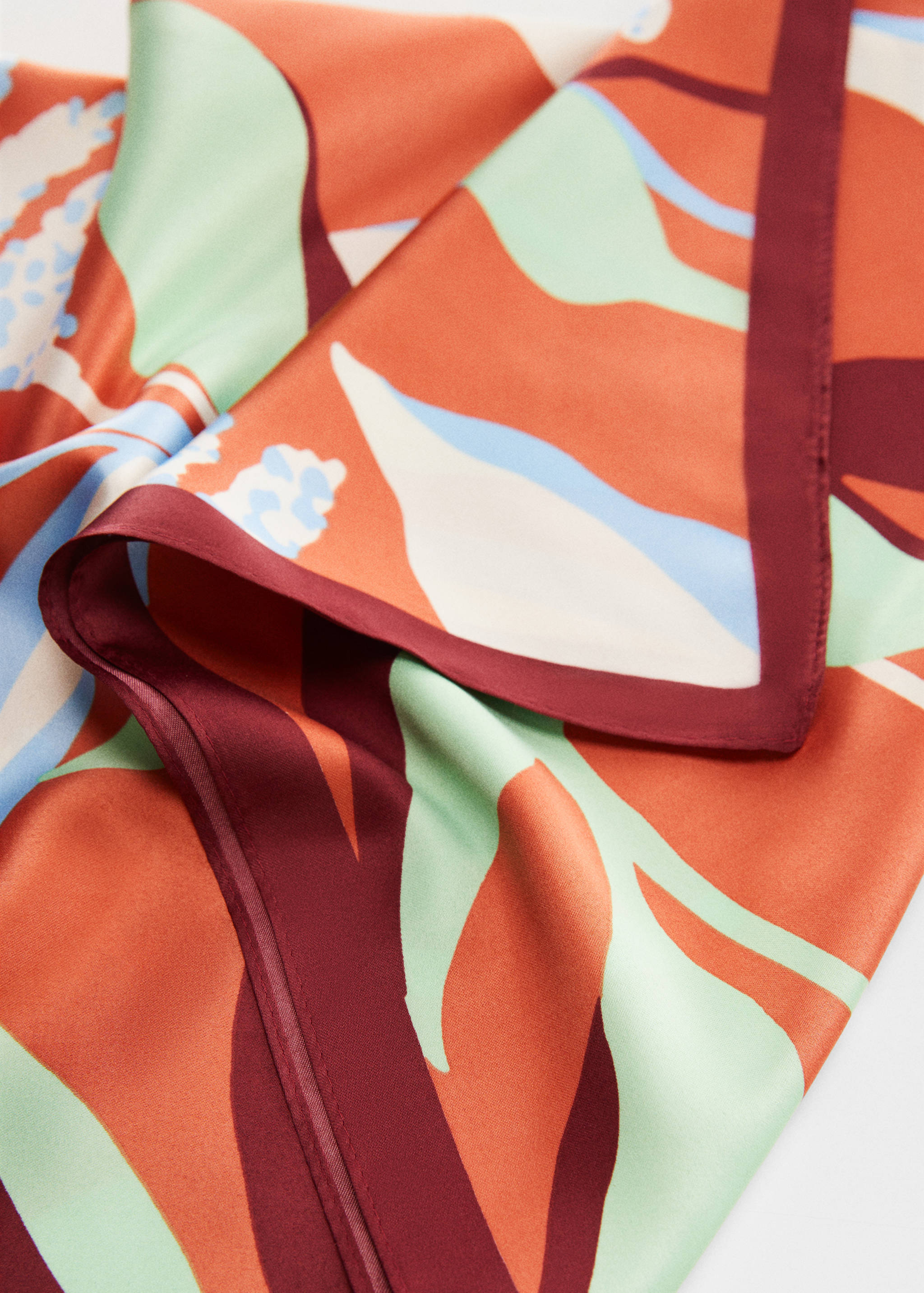 Floral print scarf - Details of the article 1