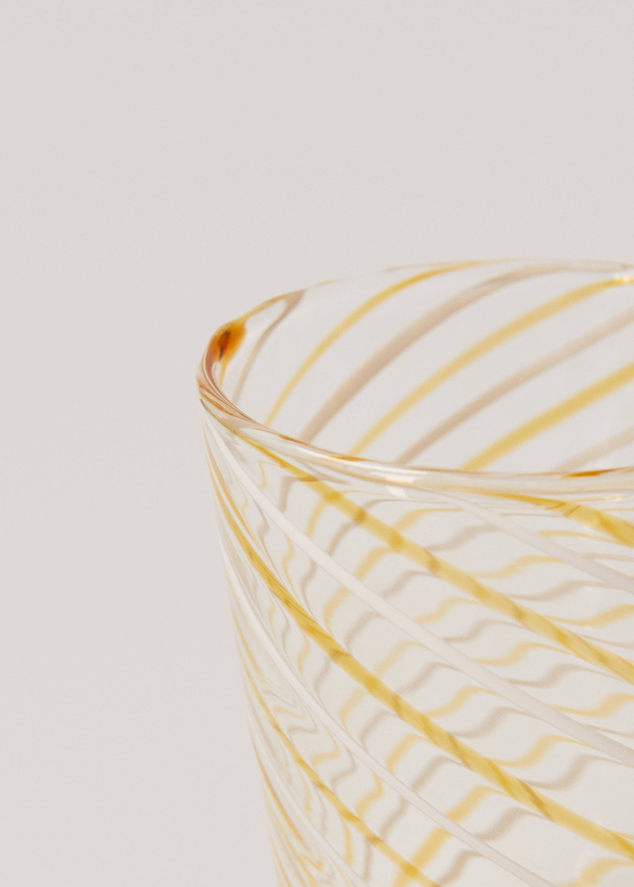 Two-tone borosilicate glass - Details of the article 1