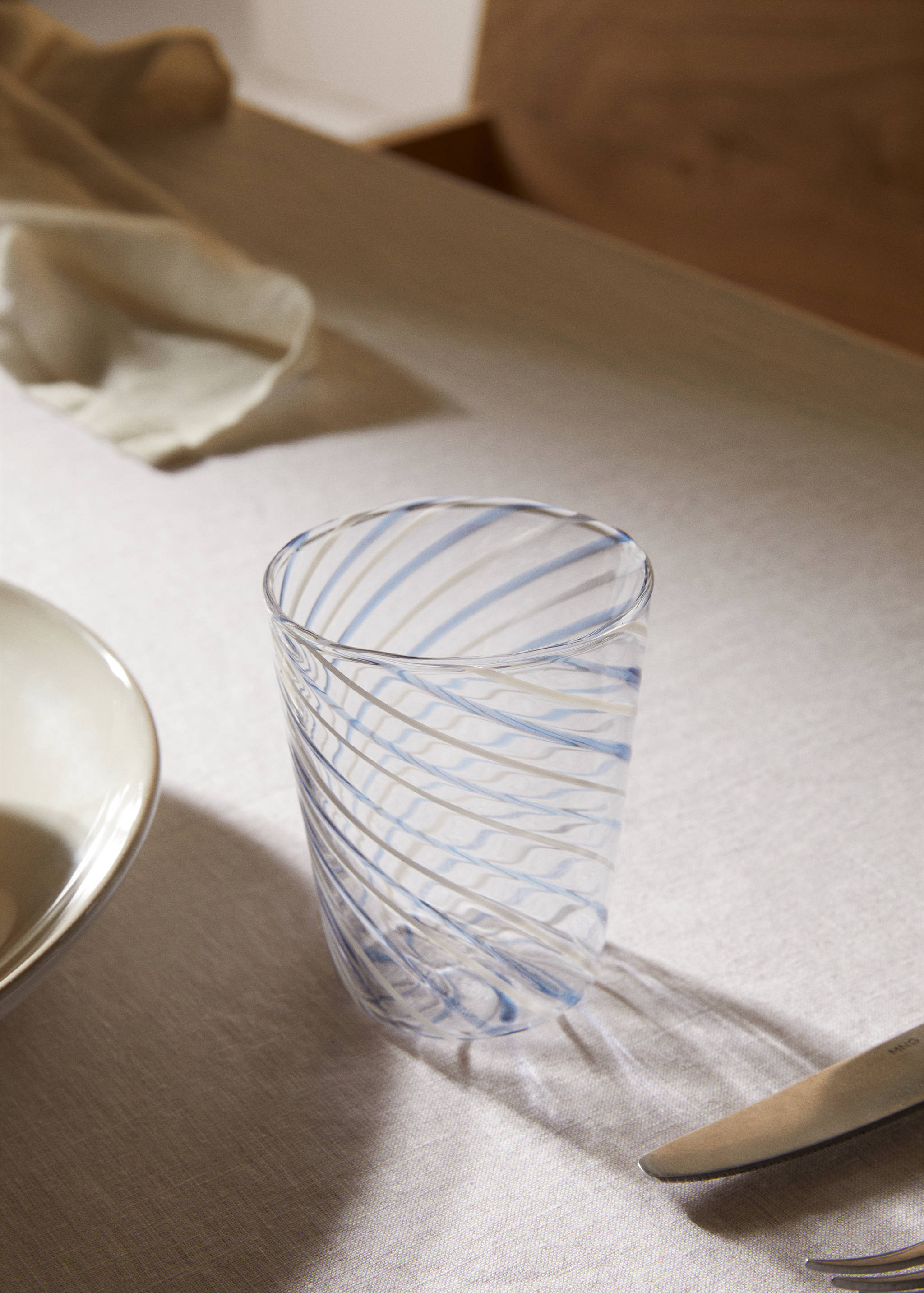 Two-tone borosilicate glass - General plane