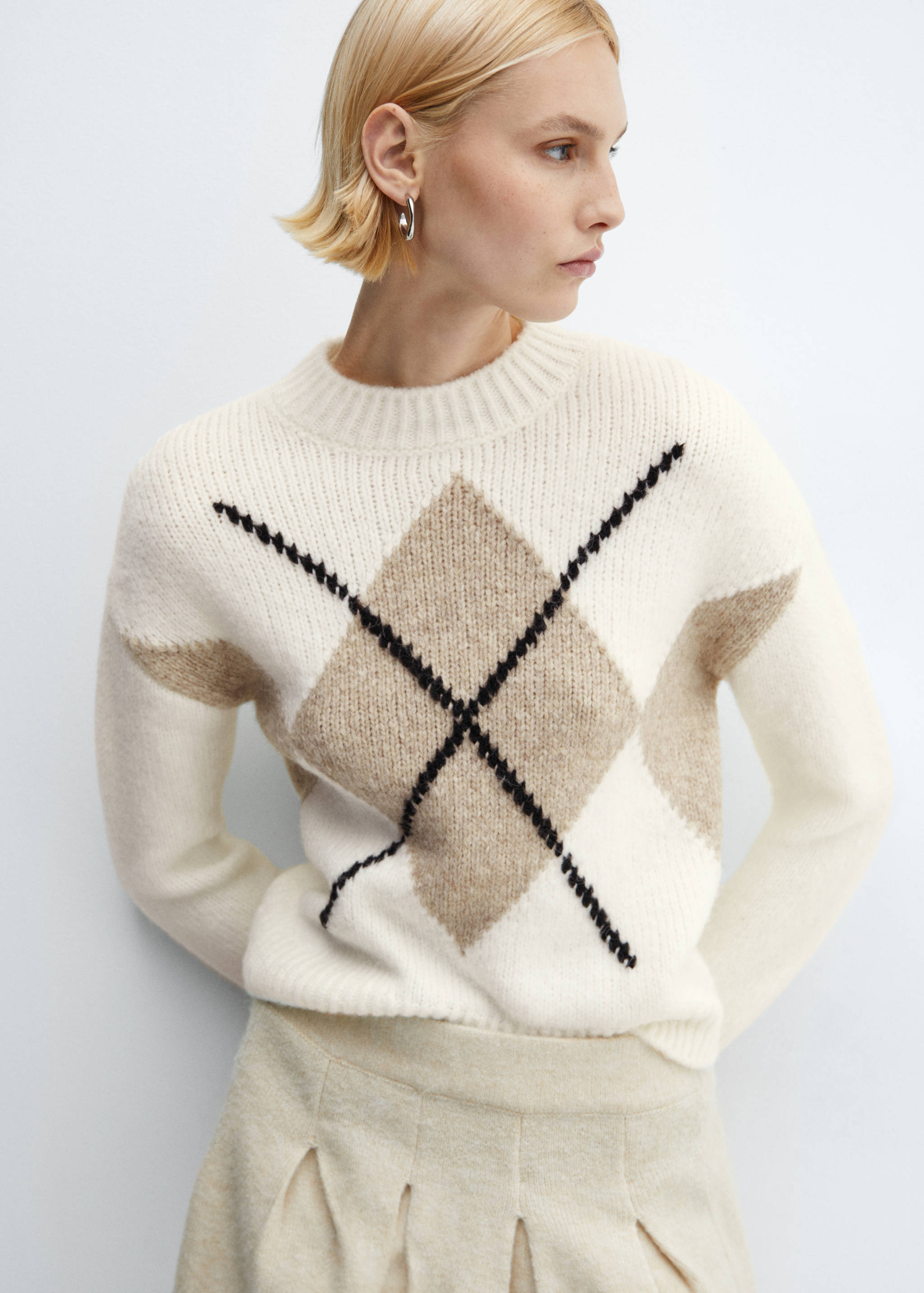 Round-neck knitted sweater - Details of the article 4