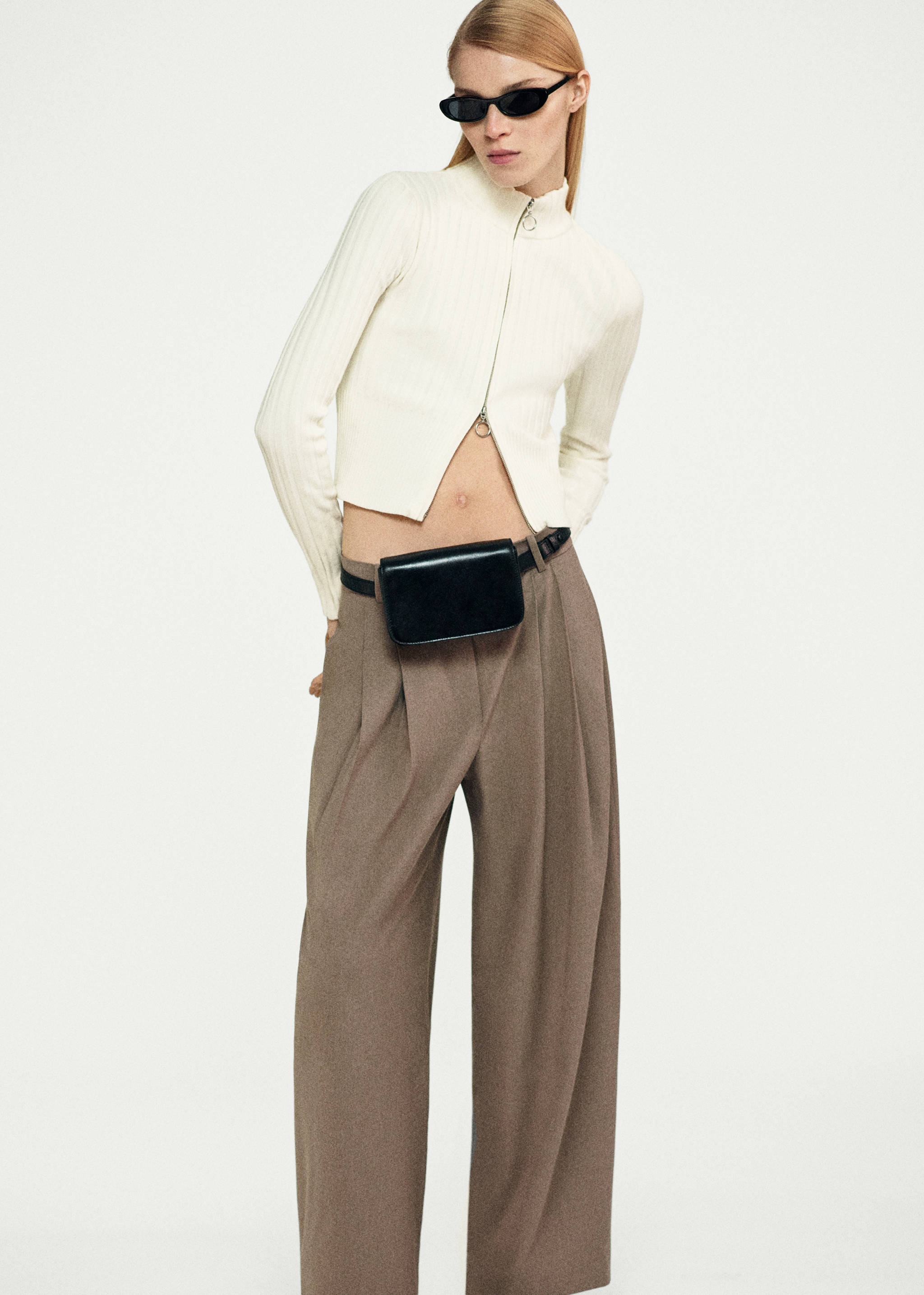 Wide leg pleated trousers - Details of the article 6