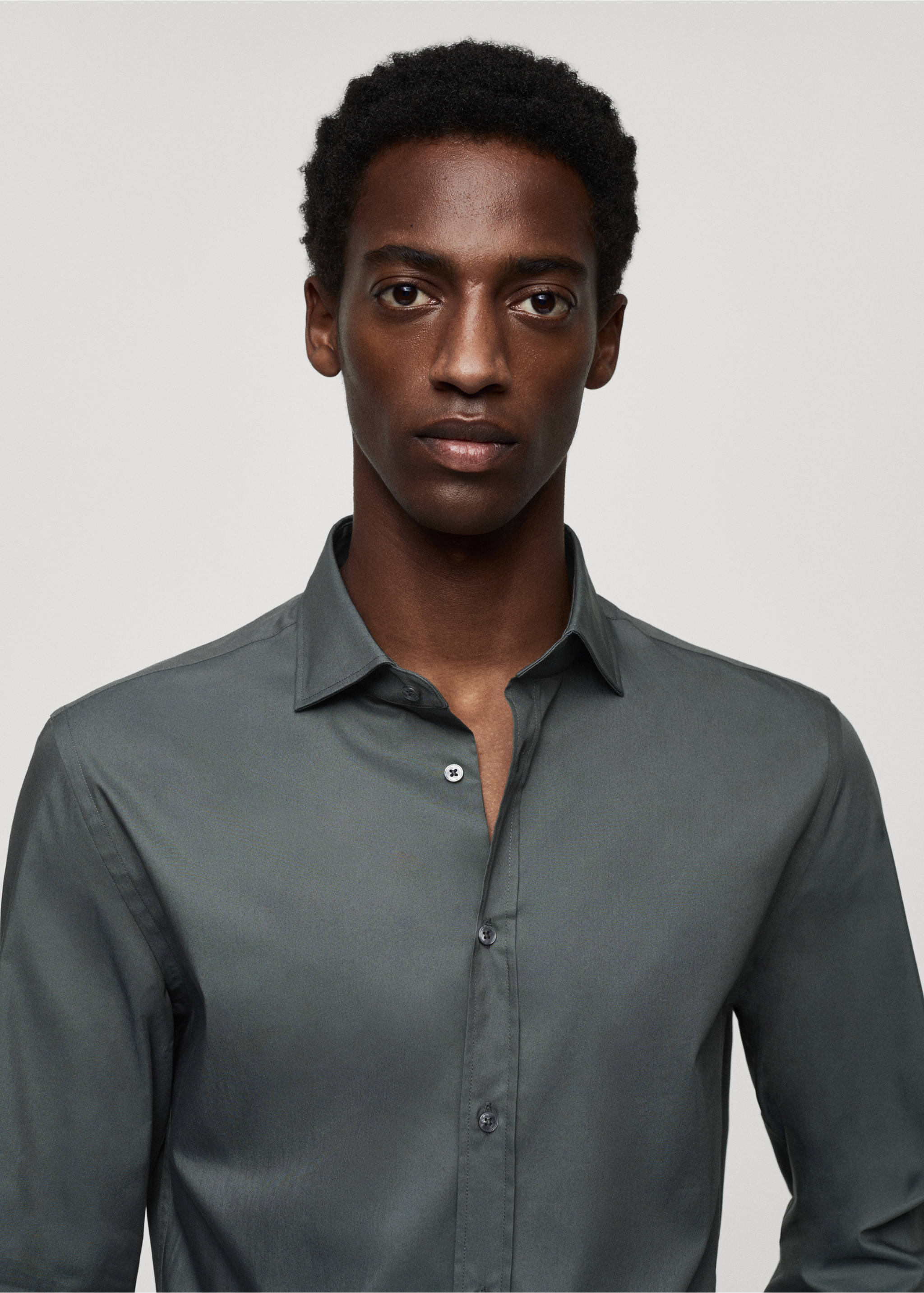 Camisa algodón Coolmax® - Detalle del artículo 1, Verde. Ref: 67024450-00.