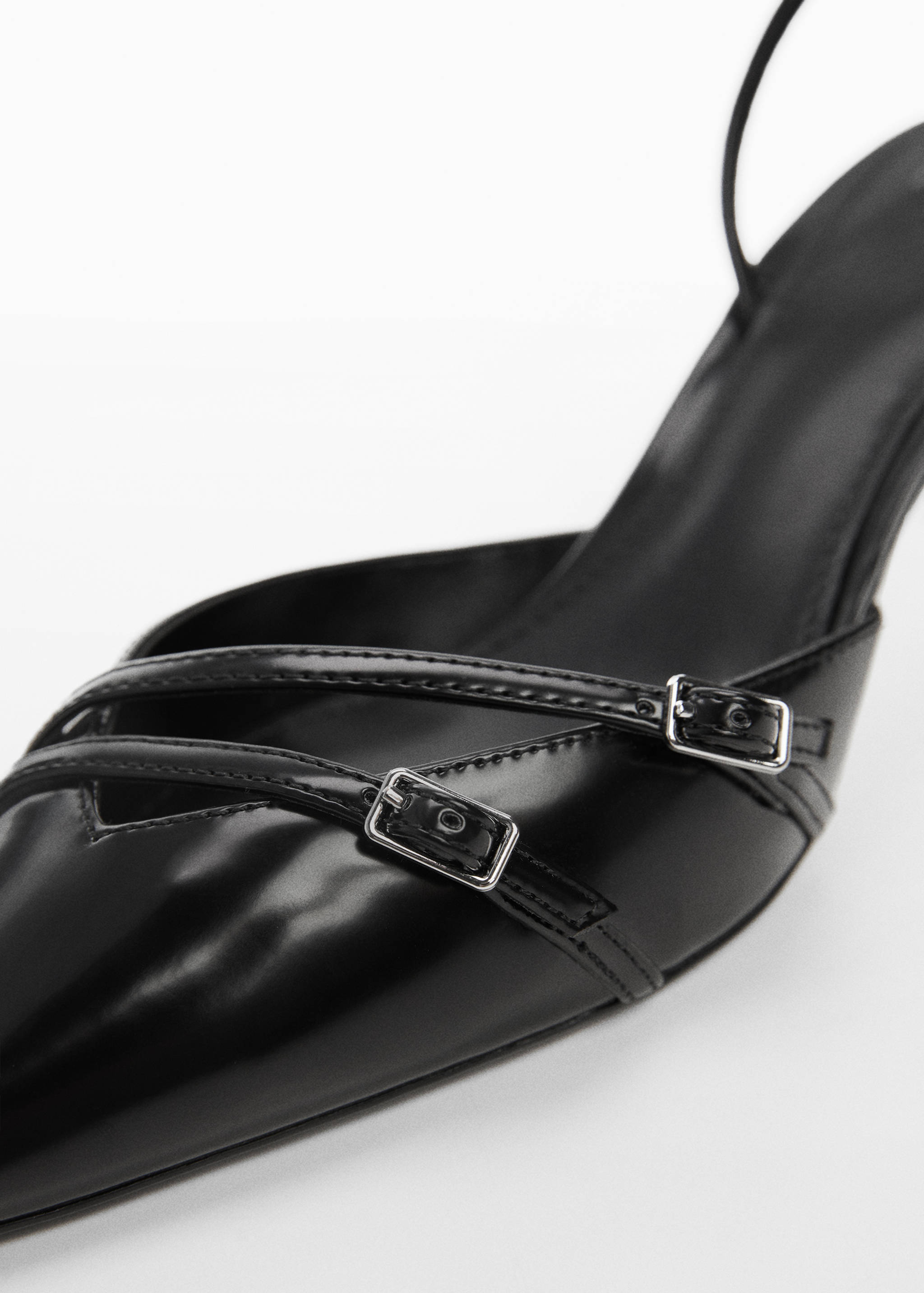 Slingback heeled shoes with buckle - Details of the article 2