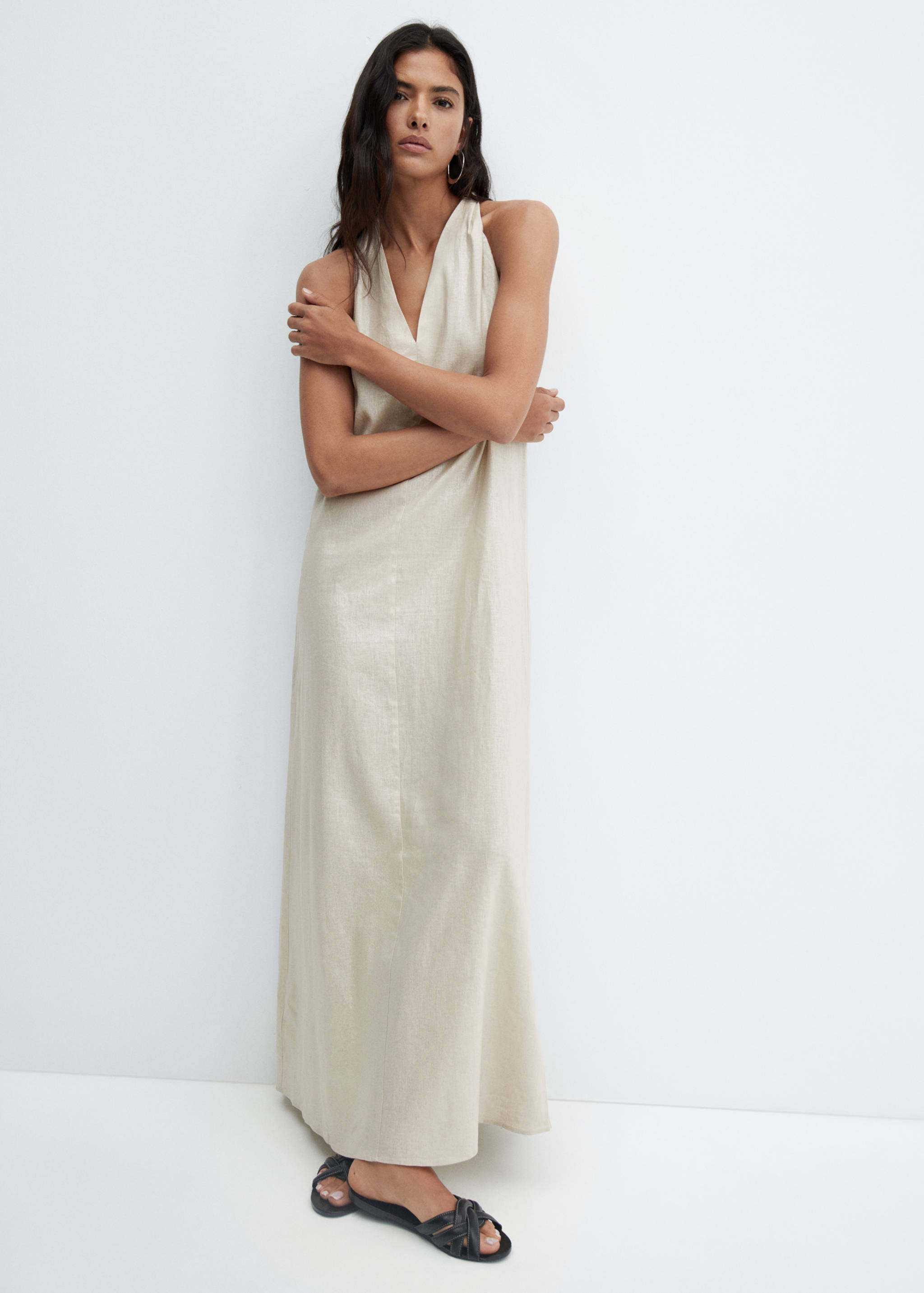 Robe lin col V - Plan moyen