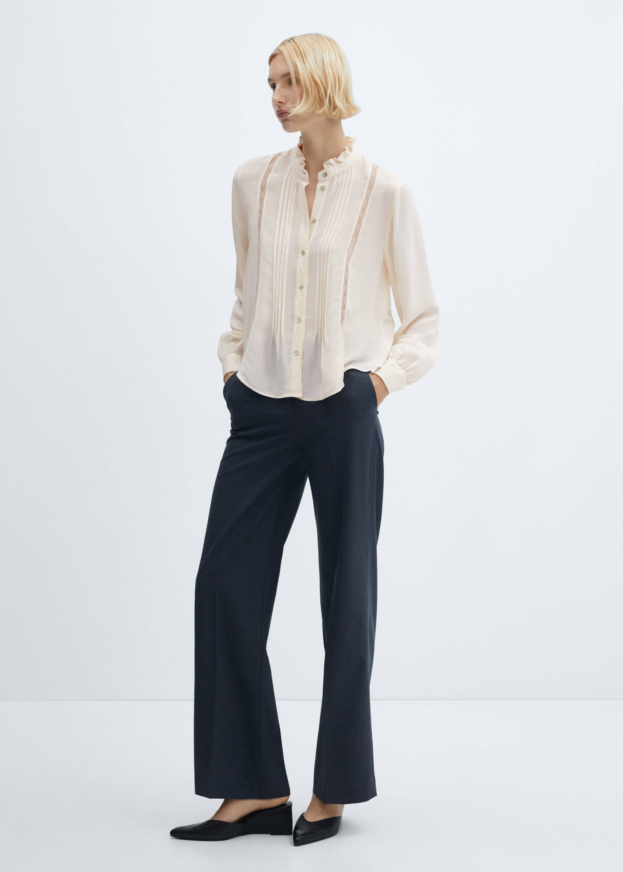 Camisa ribetes encaje - Plano general