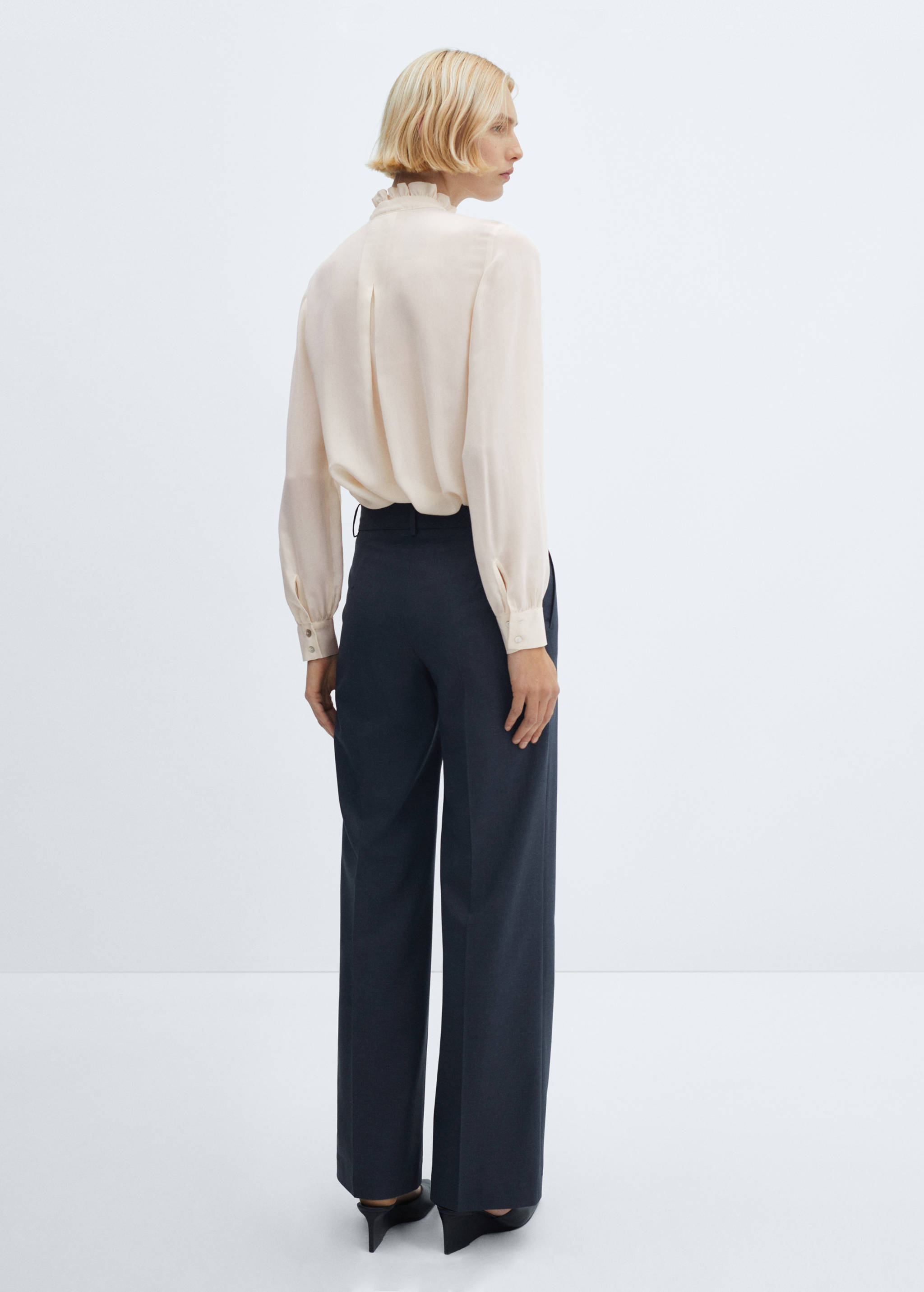 Camisa ribetes encaje - Reverso del artículo