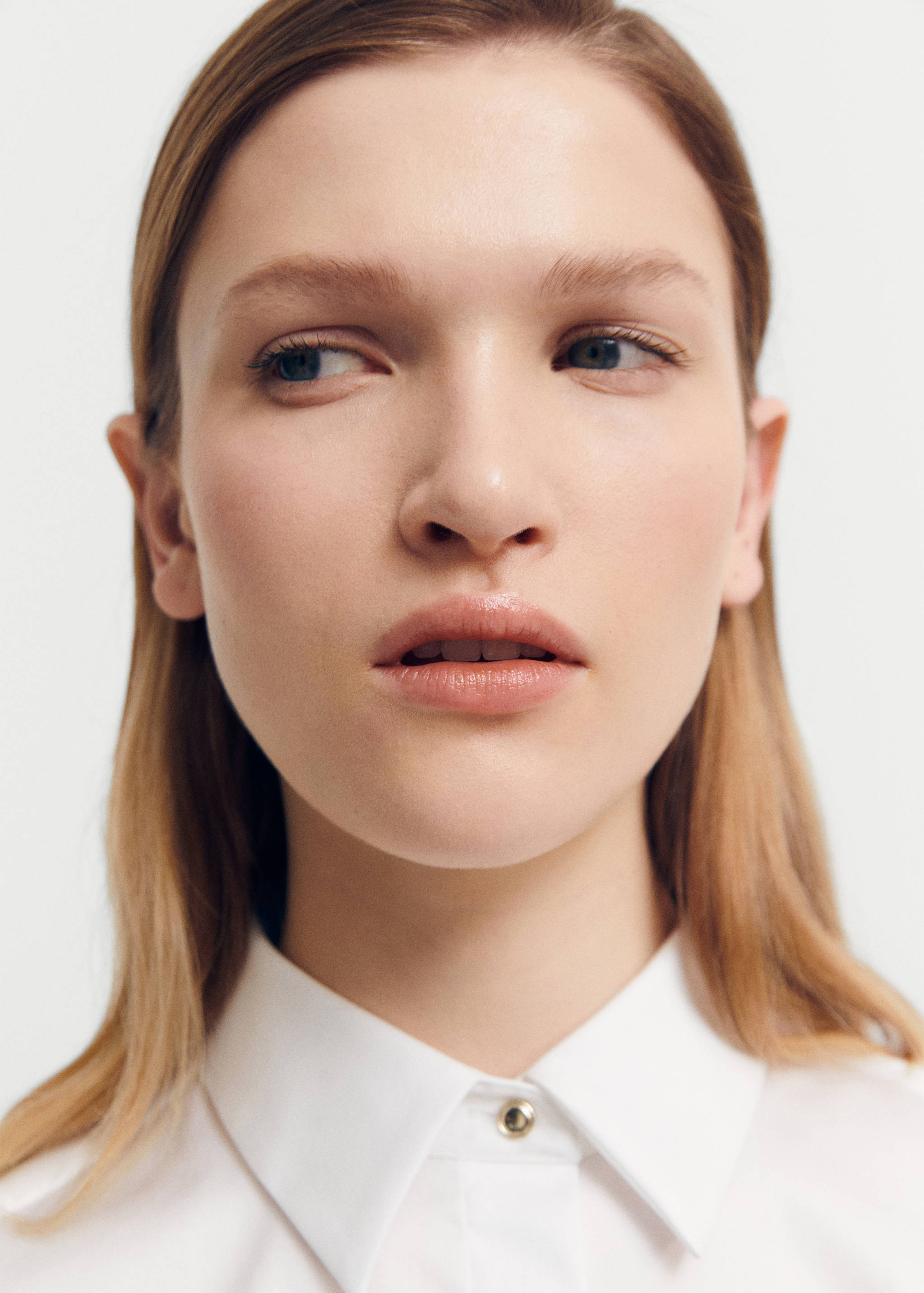 Cotton shirt with flared sleeves - Details of the article 1