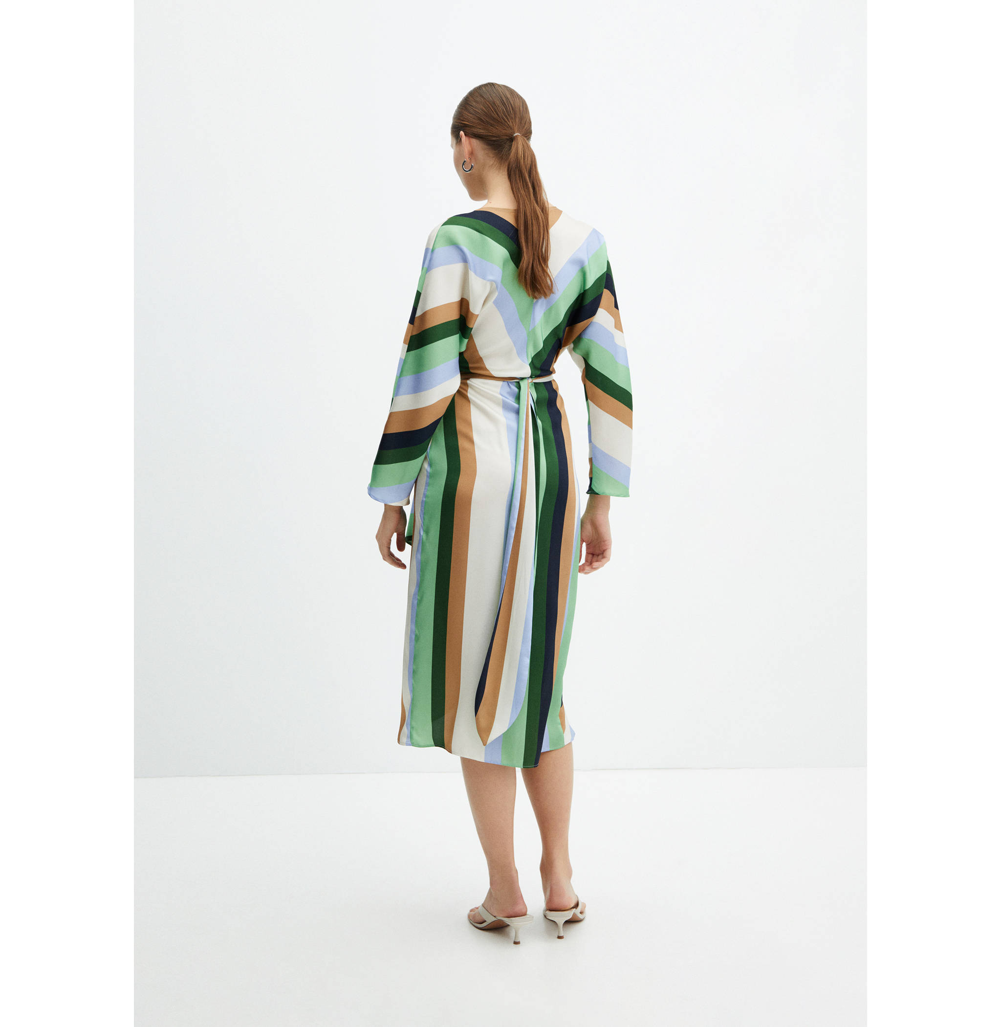 Striped satin dress - Reverse of the article