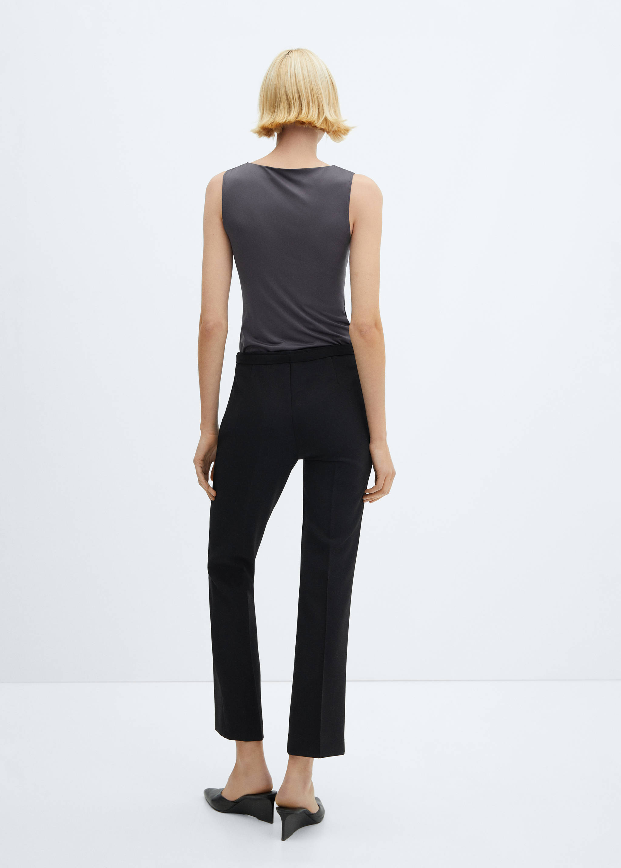 Stretch strap top - Reverse of the article