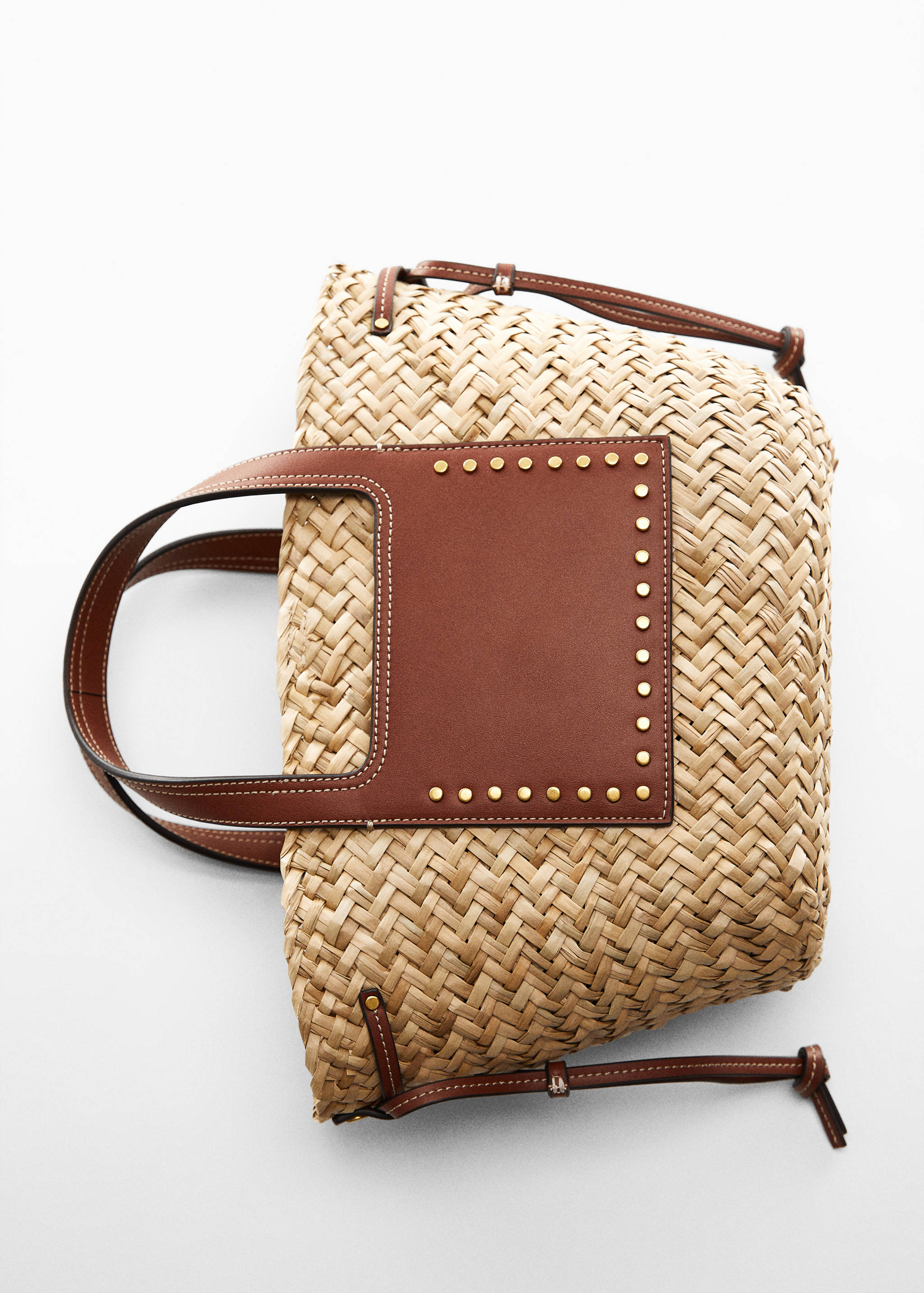 Basket bag with studs detail - Details of the article 5