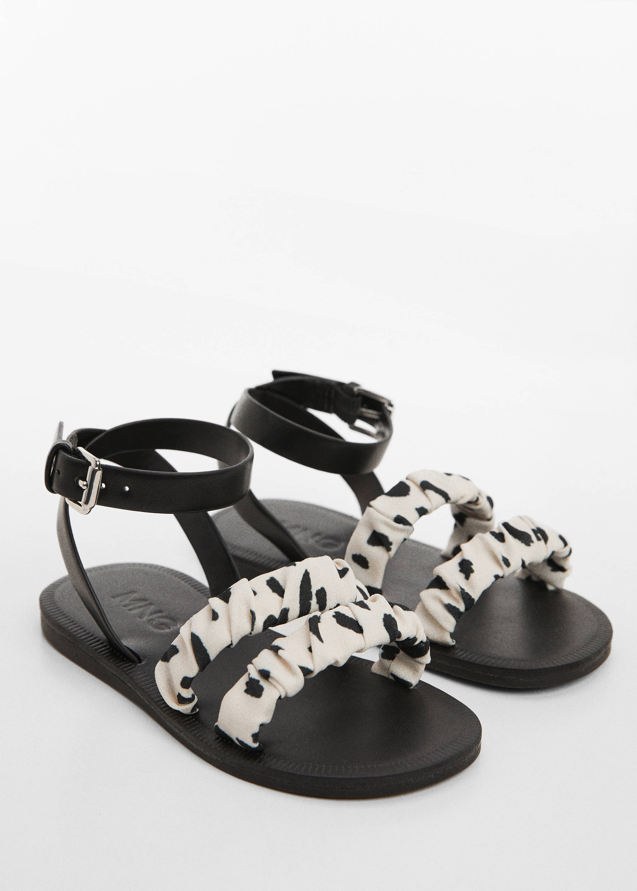 Buckle strap sandals - Medium plane