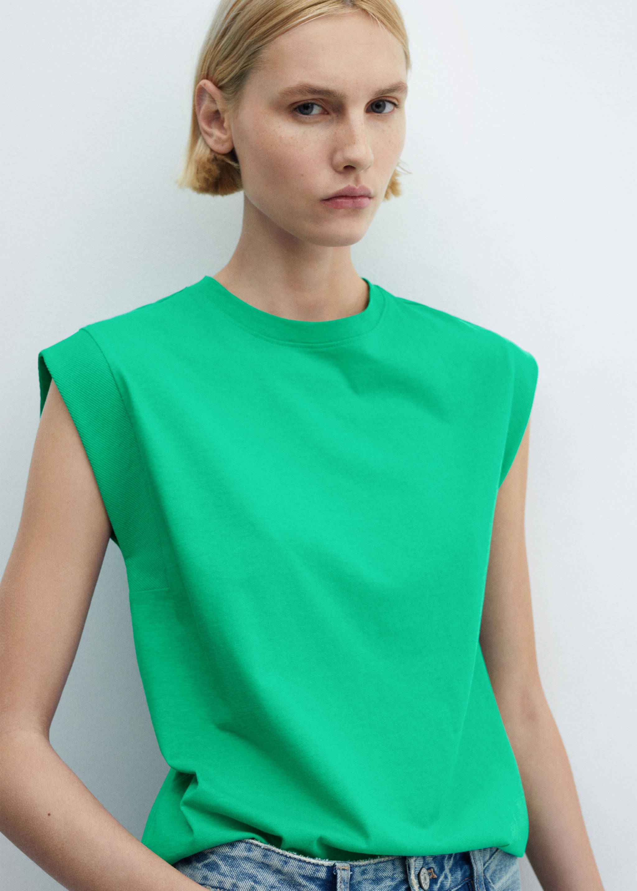 Rounded neck cotton t-shirt - Details of the article 2